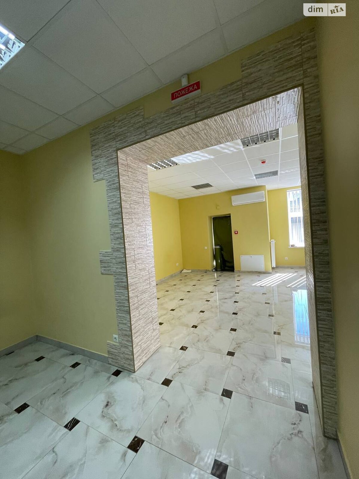 Оренда офісного приміщення в Тернополі, Микулинецька вулиця 5, приміщень - 2, поверх - 1 фото 1 Оренда офісного приміщення в Тернополі, Микулинецька вулиця 5, приміщень - 2, поверх - 1 фото 1