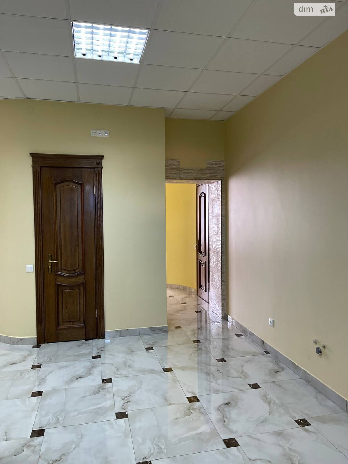 Оренда офісного приміщення в Тернополі, Микулинецька вулиця 5, приміщень - 2, поверх - 1 фото 1 Оренда офісного приміщення в Тернополі, Микулинецька вулиця 5, приміщень - 2, поверх - 1 фото 1