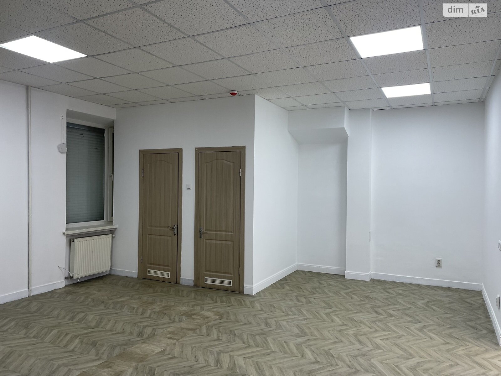 Оренда офісного приміщення в Тернополі, Руська вулиця 15, приміщень - 5, поверх - 1 фото 1