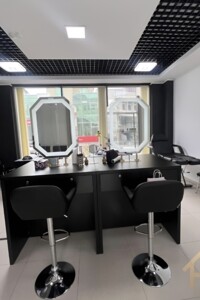 Аренда офисного помещения в Тернополе, Шептицкого Андрея Митрополита улица, помещений - 1, этаж - 2 фото 2 Аренда офисного помещения в Тернополе, Шептицкого Андрея Митрополита улица, помещений - 1, этаж - 2 фото 2