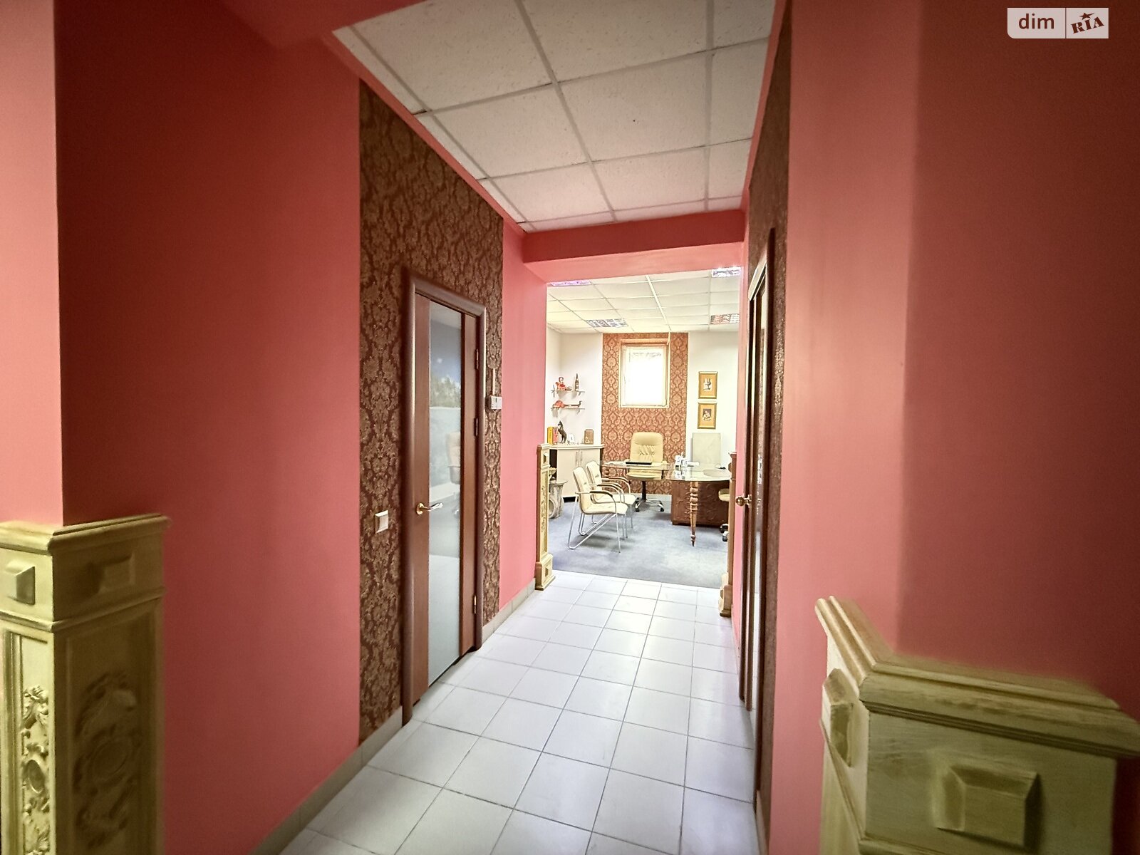 Оренда офісного приміщення в Тернополі, Сліпого Йосипа Кардинала вулиця, приміщень -, поверх - 1 фото 1 Оренда офісного приміщення в Тернополі, Сліпого Йосипа Кардинала вулиця, приміщень -, поверх - 1 фото 1