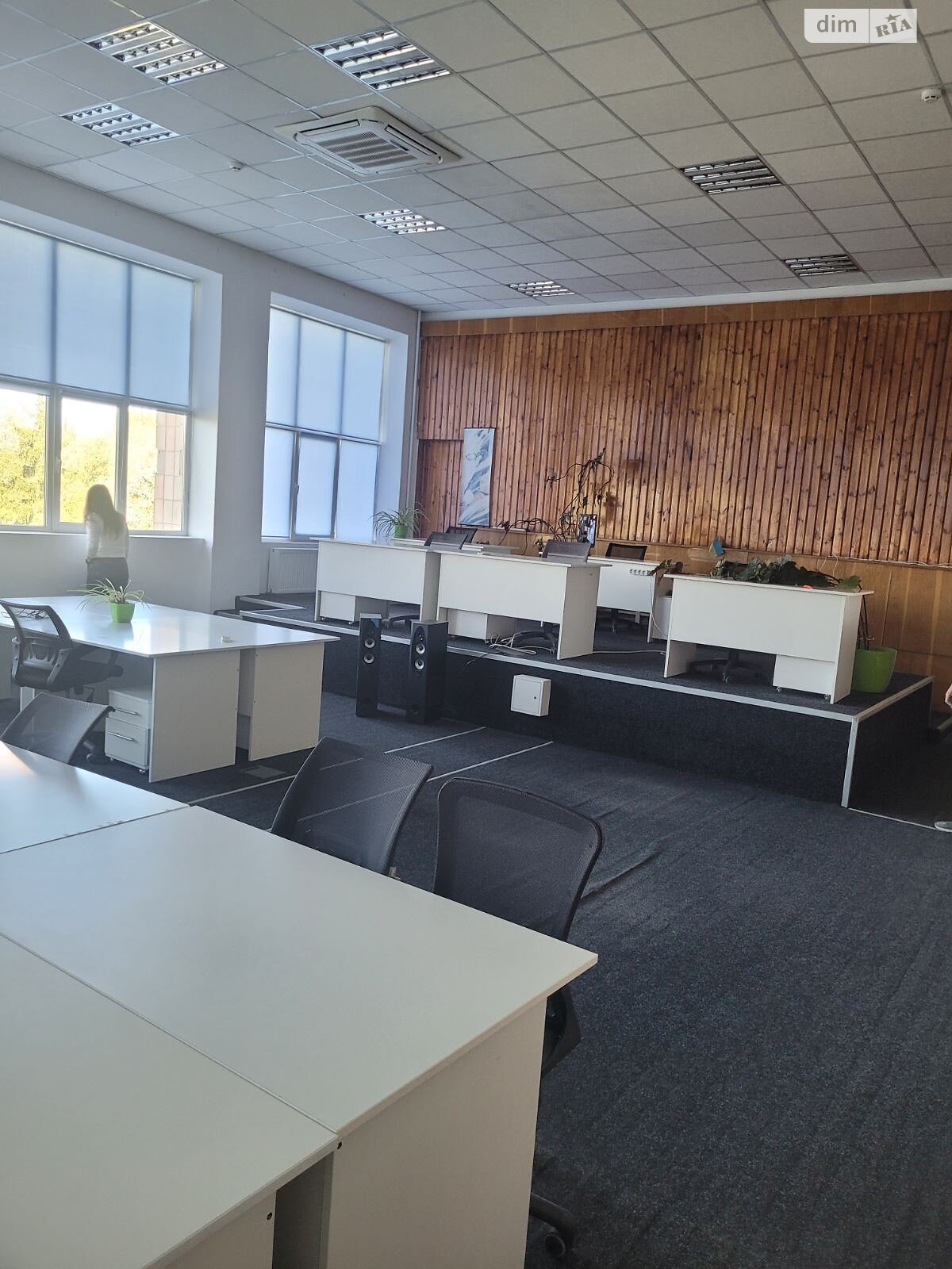 Оренда офісного приміщення в Тернополі, Торговиця (Живова Анатолія) вулиця 32А, приміщень - 6, поверх - 4 фото 1
