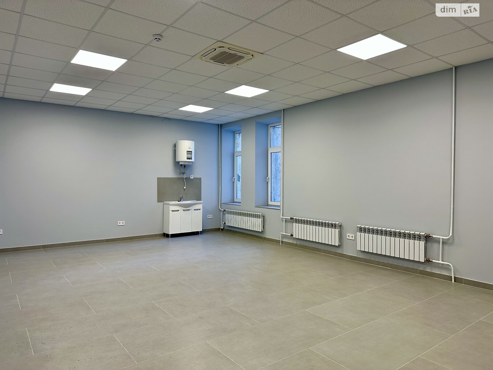 Аренда офисного помещения в Тернополе, Торговица (Живова Анатолия) улица, помещений - 1, этаж - 1 фото 1 Аренда офисного помещения в Тернополе, Торговица (Живова Анатолия) улица, помещений - 1, этаж - 1 фото 1