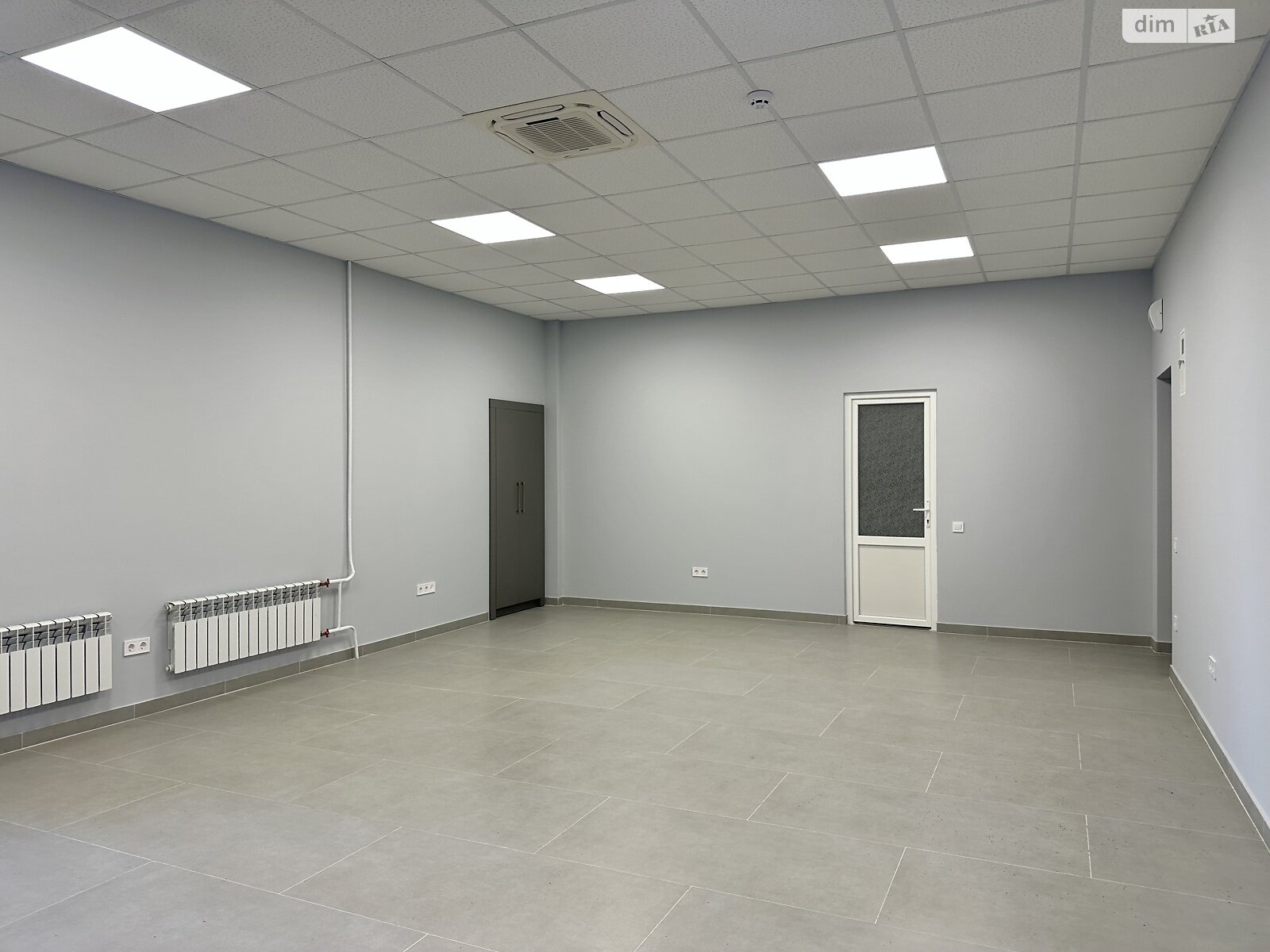 Аренда офисного помещения в Тернополе, Торговица (Живова Анатолия) улица, помещений - 1, этаж - 1 фото 1 Аренда офисного помещения в Тернополе, Торговица (Живова Анатолия) улица, помещений - 1, этаж - 1 фото 1