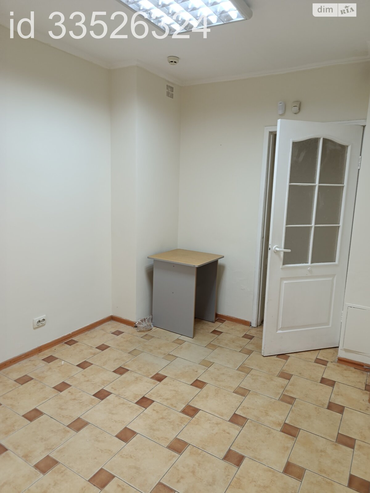 Оренда офісного приміщення в Тернополі, Київська вулиця, приміщень -, поверх - 1 фото 1 Оренда офісного приміщення в Тернополі, Київська вулиця, приміщень -, поверх - 1 фото 1