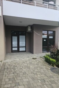 Оренда офісного приміщення в Ужгороді, Університетська вулиця 25, приміщень - 1, поверх - 1 фото 2 Оренда офісного приміщення в Ужгороді, Університетська вулиця 25, приміщень - 1, поверх - 1 фото 2