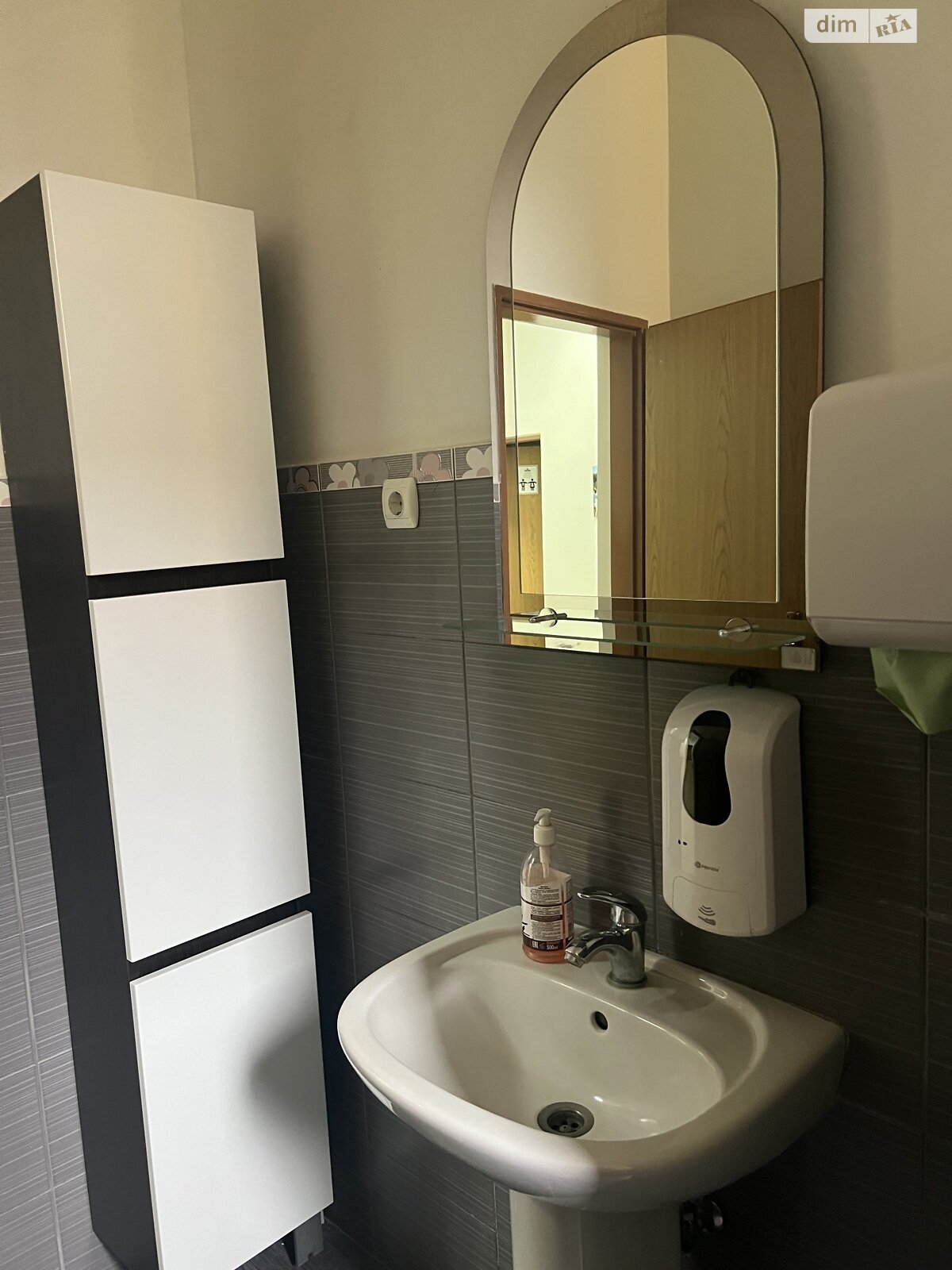 Аренда офисного помещения в Ужгороде, Героев 128-й бригады (8-го Марта) улица, помещений - 10, этаж - 2 фото 1