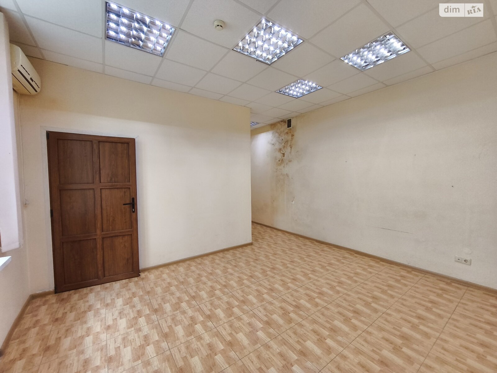 Оренда офісного приміщення в Ужгороді, Корзо вулиця, приміщень -, поверх - 2 фото 1 Оренда офісного приміщення в Ужгороді, Корзо вулиця, приміщень -, поверх - 2 фото 1