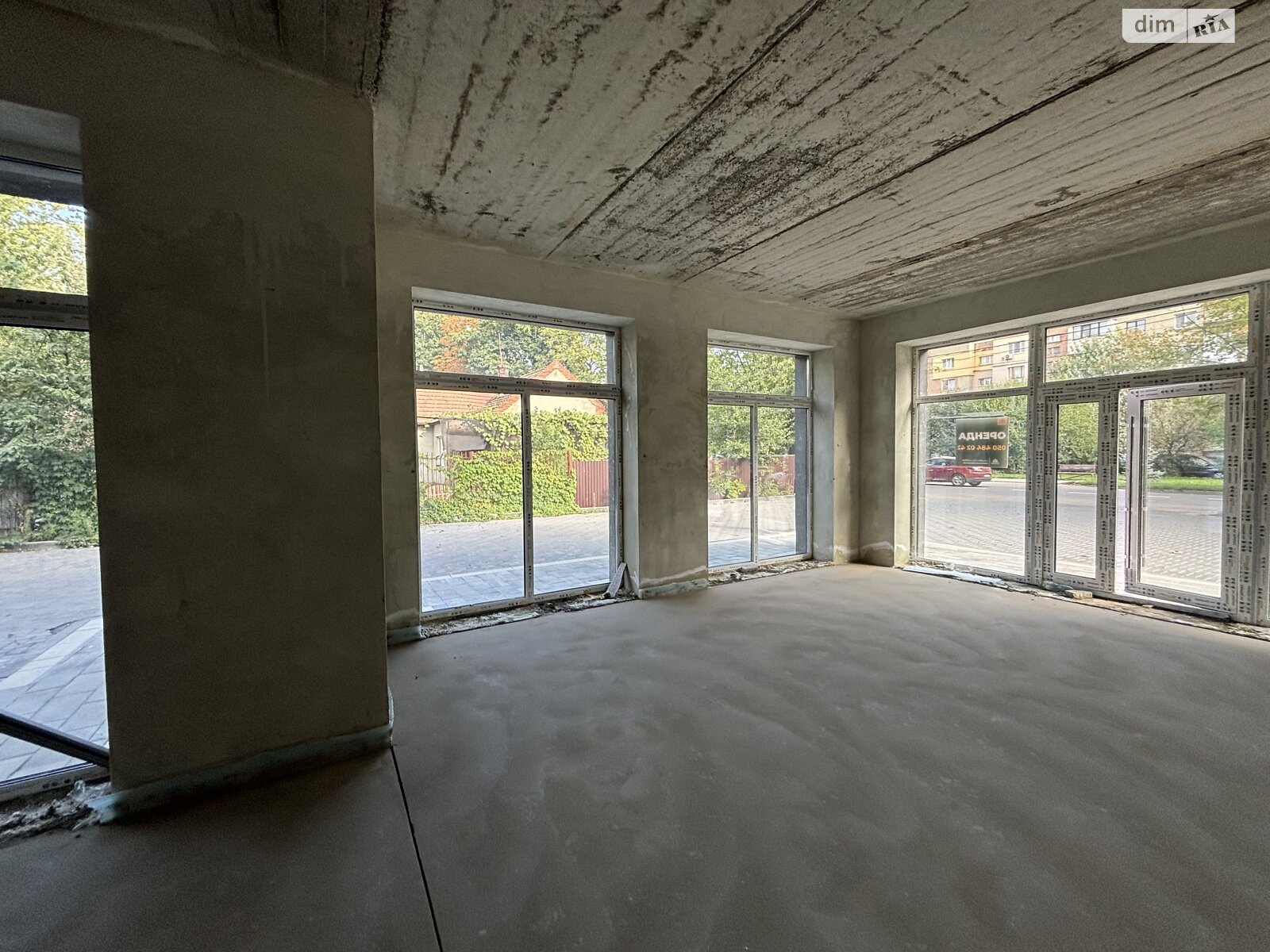 Аренда офисного помещения в Ужгороде, Капушанская (Победы) улица 168Г корпус 1, помещений - 2, этаж - 1 фото 1