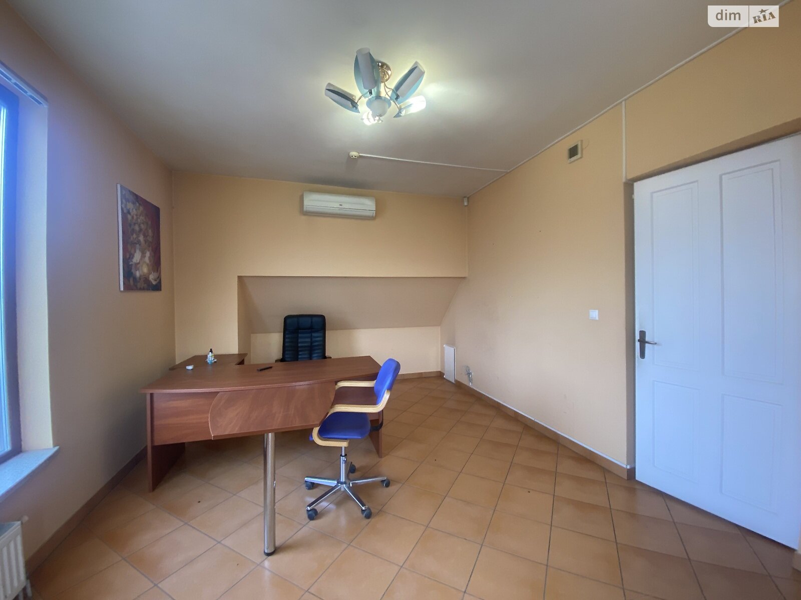 Аренда офисного помещения в Ужгороде, Украинская улица, помещений - 3, этаж - 2 фото 1
