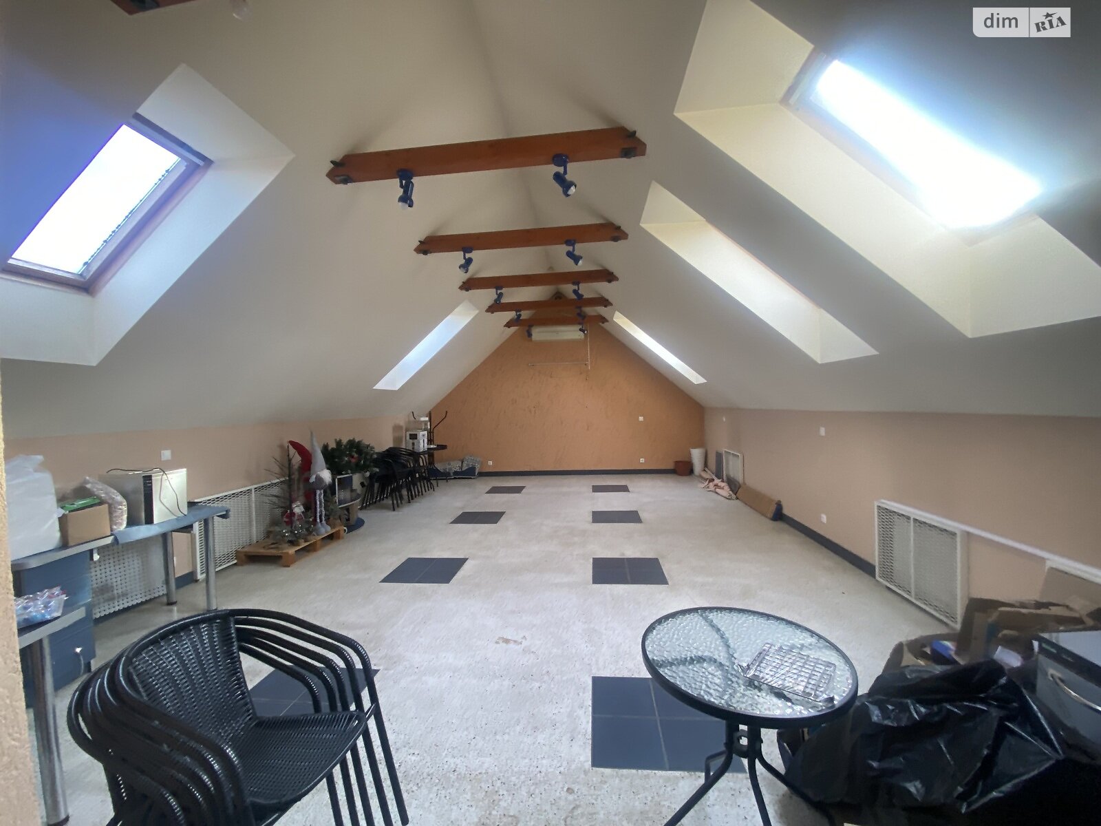 Аренда офисного помещения в Ужгороде, Украинская улица, помещений - 3, этаж - 2 фото 1