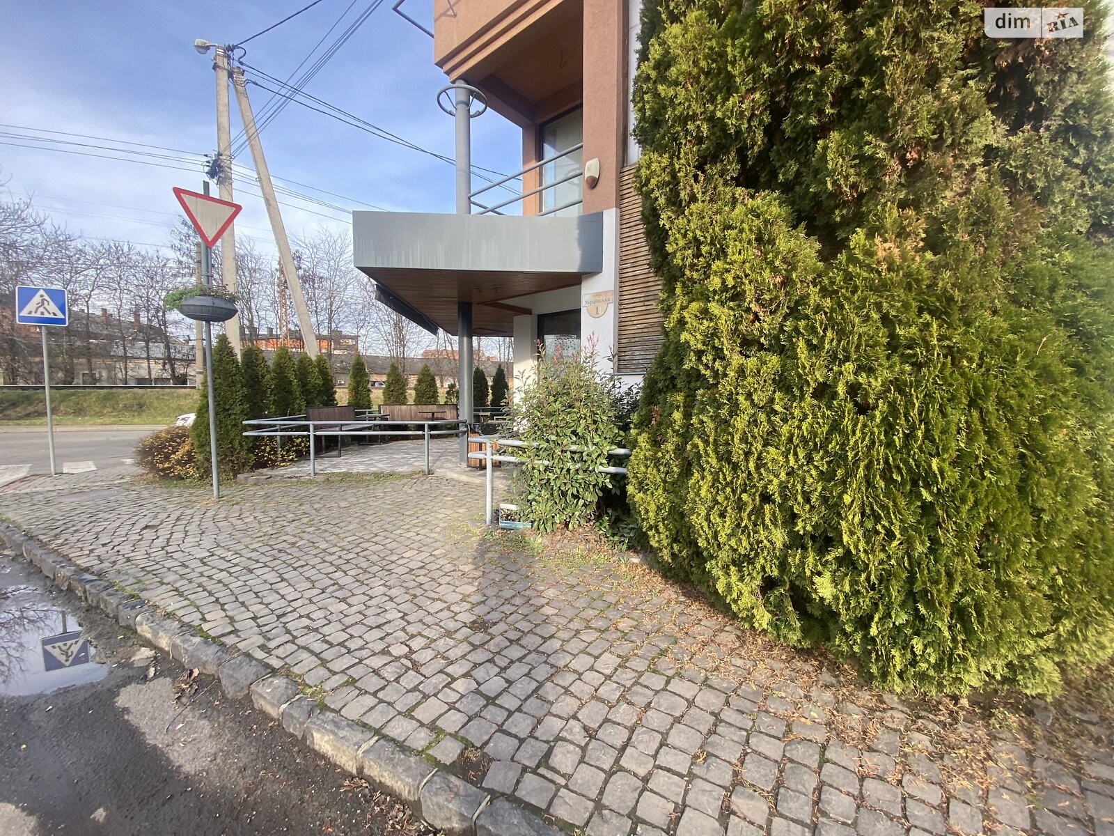 Аренда офисного помещения в Ужгороде, Украинская улица, помещений - 3, этаж - 2 фото 1