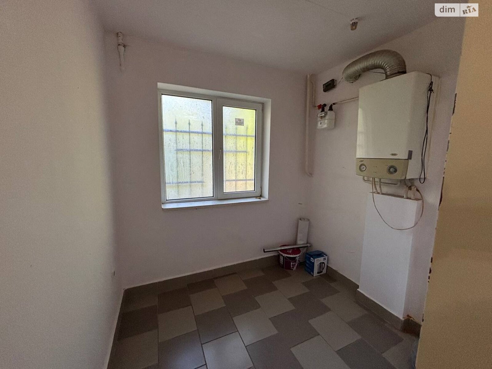 Аренда офисного помещения в Ужгороде, Свободы проспект 39, помещений - 1, этаж - 1 фото 1 Аренда офисного помещения в Ужгороде, Свободы проспект 39, помещений - 1, этаж - 1 фото 1