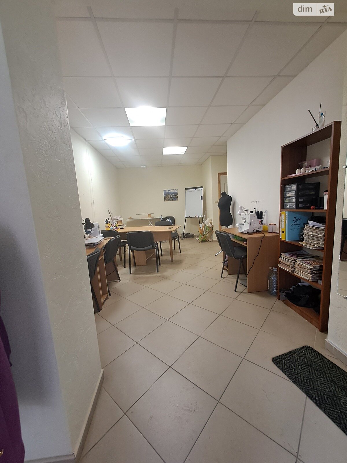 Оренда офісного приміщення в Ужгороді, Вілмоша Ковача (Белінського) вулиця, приміщень - 1, поверх - 1 фото 1 Оренда офісного приміщення в Ужгороді, Вілмоша Ковача (Белінського) вулиця, приміщень - 1, поверх - 1 фото 1