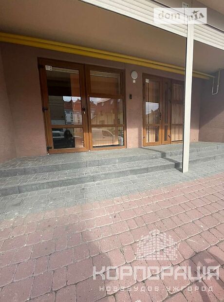 Аренда офисного помещения в Ужгороде, площа Жупанатська, помещений - 5, этаж - 1 фото 1 Аренда офисного помещения в Ужгороде, площа Жупанатська, помещений - 5, этаж - 1 фото 1