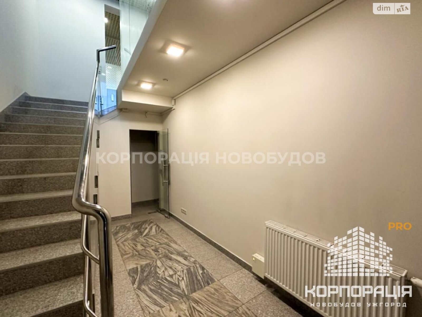 Оренда офісного приміщення в Ужгороді, Жупанатська площа, приміщень - 4, поверх - 2 фото 1 Оренда офісного приміщення в Ужгороді, Жупанатська площа, приміщень - 4, поверх - 2 фото 1