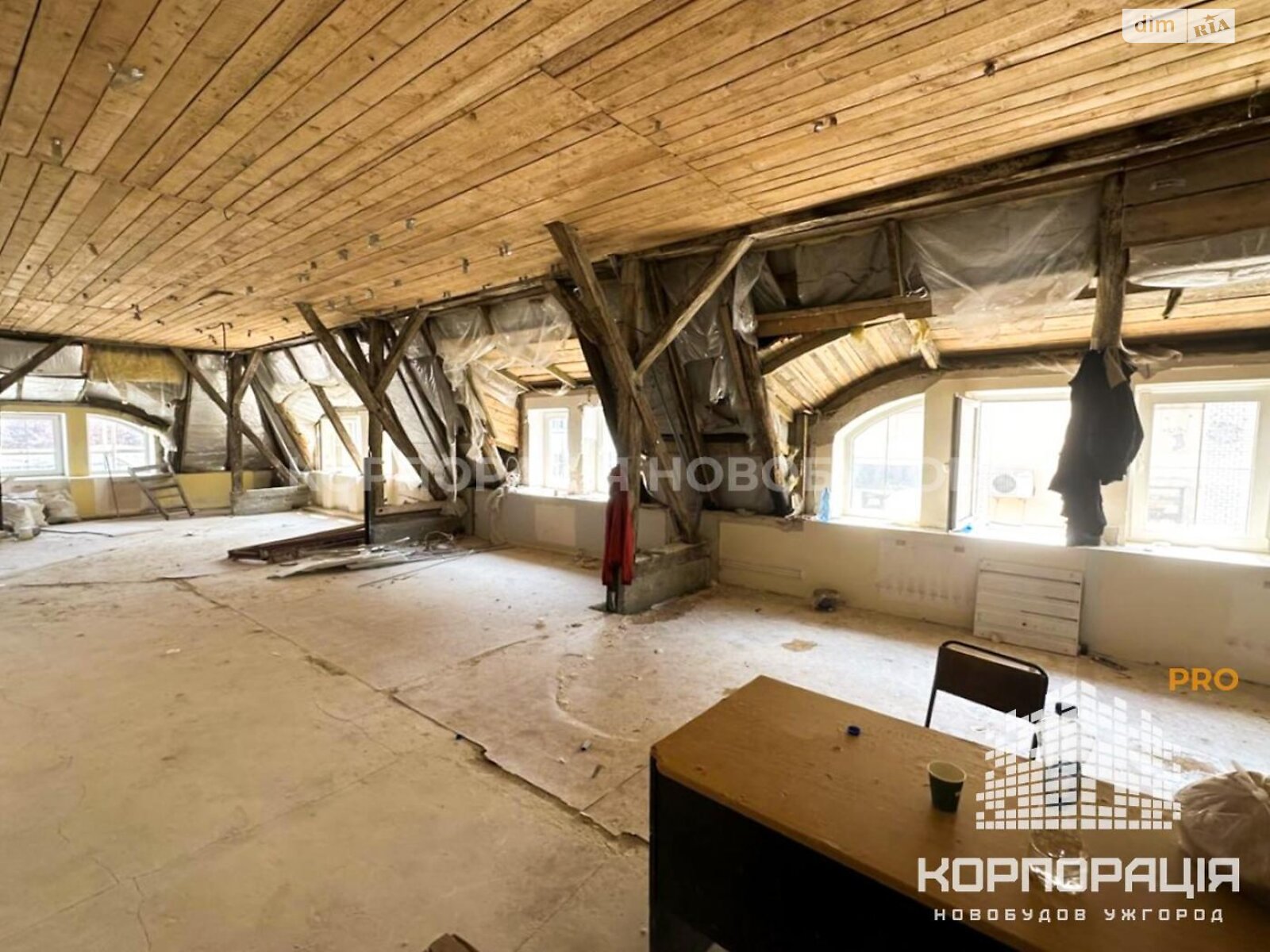 Аренда офисного помещения в Ужгороде, Корзо улица, помещений - 1, этаж - 3 фото 1 Аренда офисного помещения в Ужгороде, Корзо улица, помещений - 1, этаж - 3 фото 1