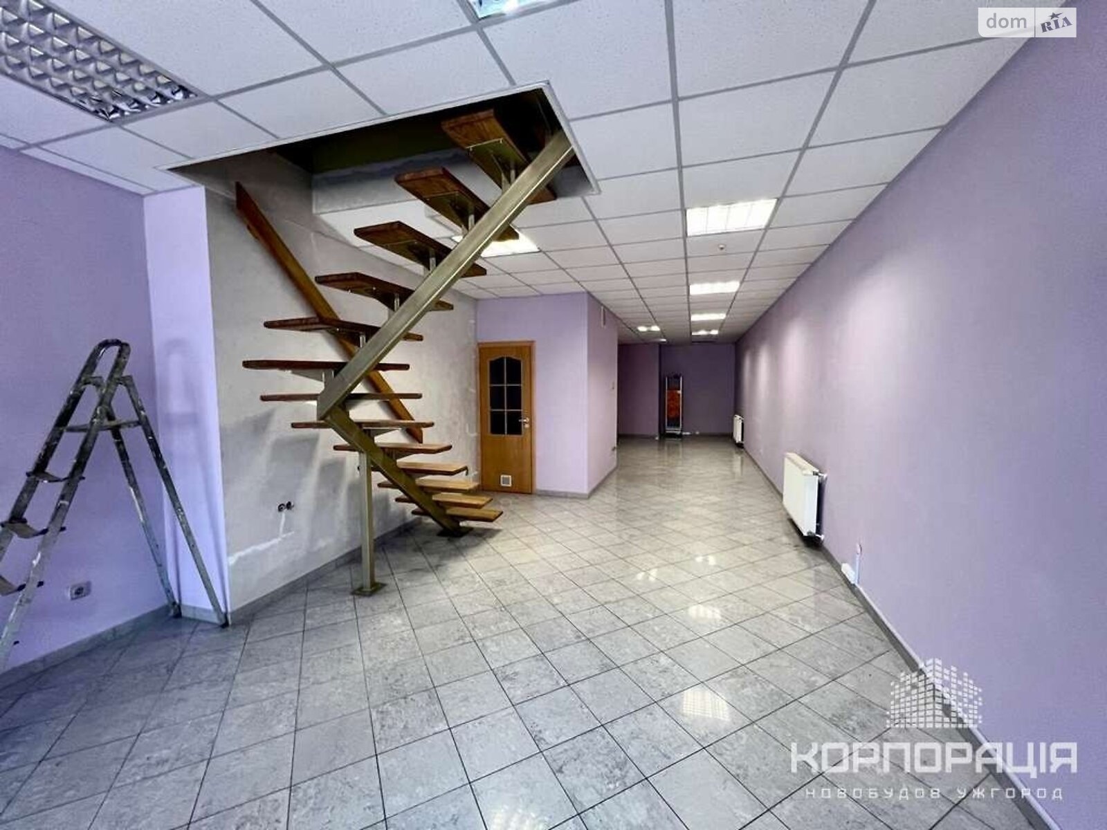Аренда офисного помещения в Ужгороде, Петефи Шандора площадь, помещений - 5, этаж - 1 фото 1
