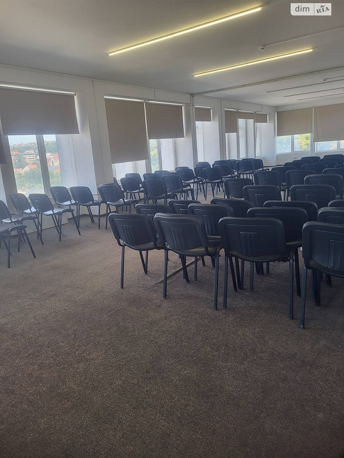 Оренда офісного приміщення в Ужгороді, Петефі Шандора площа 47, приміщень - 1, поверх - 6 фото 1 Оренда офісного приміщення в Ужгороді, Петефі Шандора площа 47, приміщень - 1, поверх - 6 фото 1