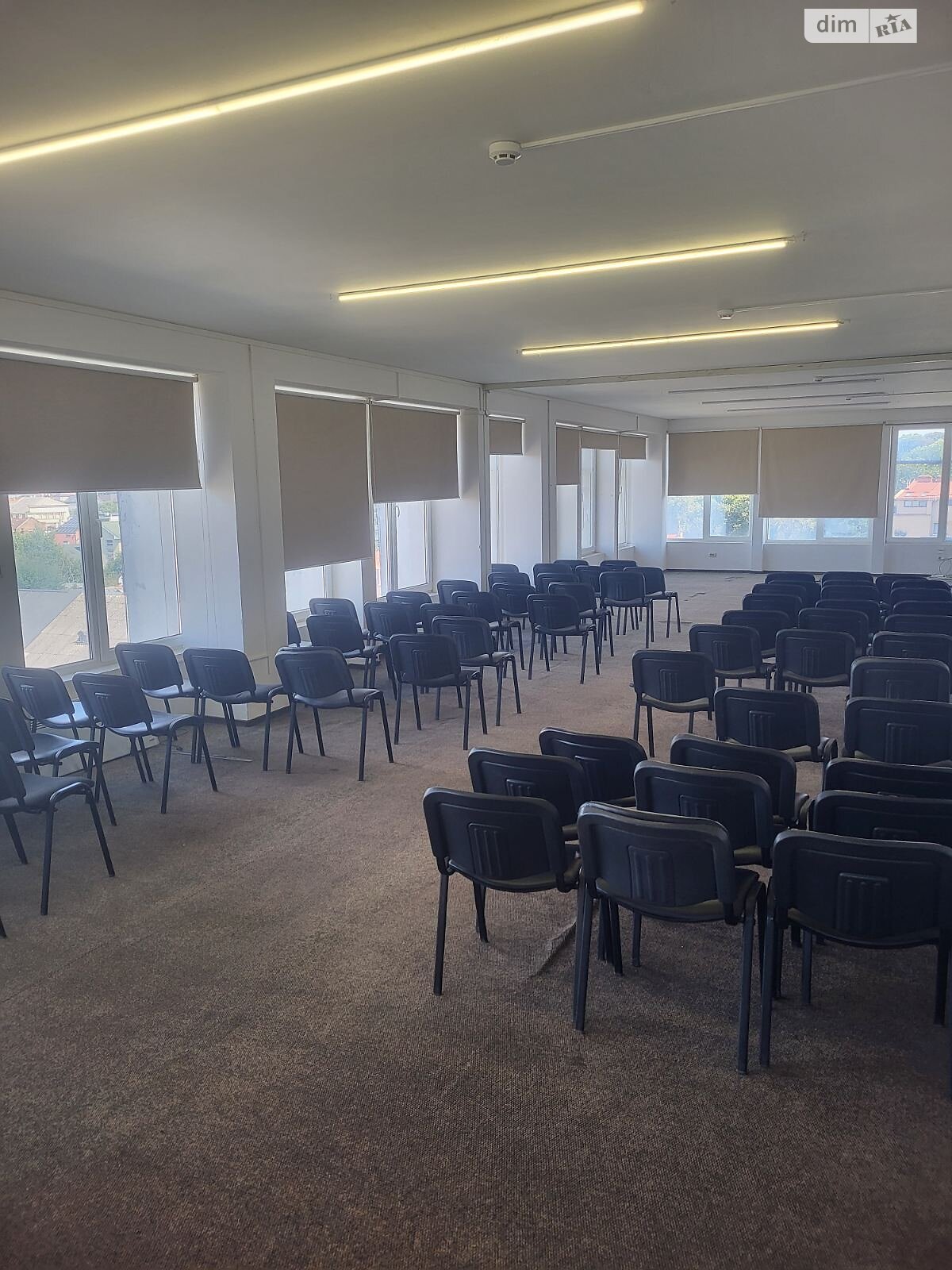 Оренда офісного приміщення в Ужгороді, Петефі Шандора площа 47, приміщень - 1, поверх - 6 фото 1 Оренда офісного приміщення в Ужгороді, Петефі Шандора площа 47, приміщень - 1, поверх - 6 фото 1