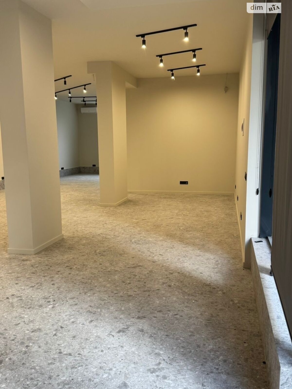 Аренда офисного помещения в Ужгороде, Подгорная улица, помещений - 2, этаж - 1 фото 1