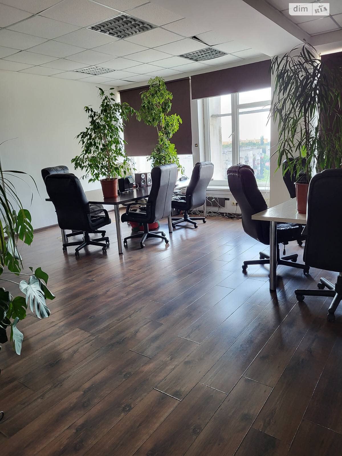 Аренда офисного помещения в Ужгороде, Петефи Шандора площадь 47, помещений - 1, этаж - 7 фото 1