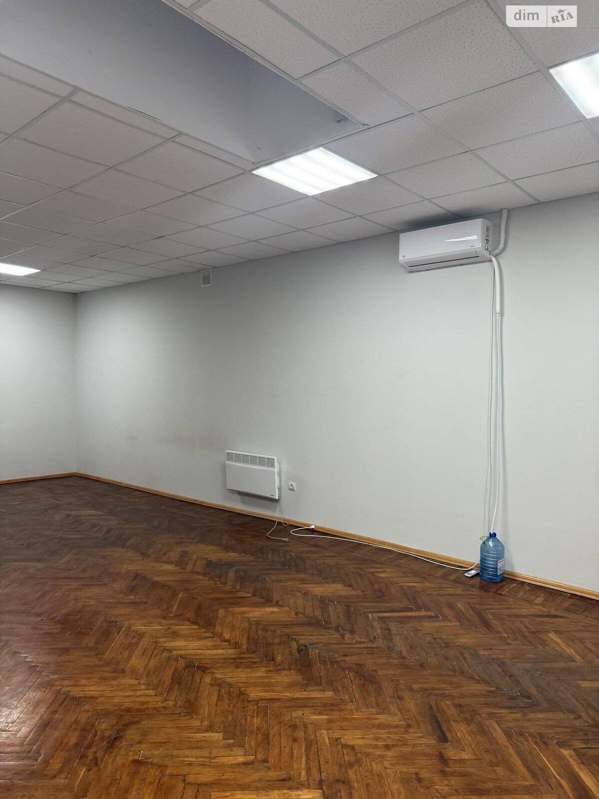 Оренда офісного приміщення в Вінниці, Політехнічна (Воїнів-Інтернаціоналістів) вулиця, приміщень - 1, поверх - 3 фото 1 Оренда офісного приміщення в Вінниці, Політехнічна (Воїнів-Інтернаціоналістів) вулиця, приміщень - 1, поверх - 3 фото 1