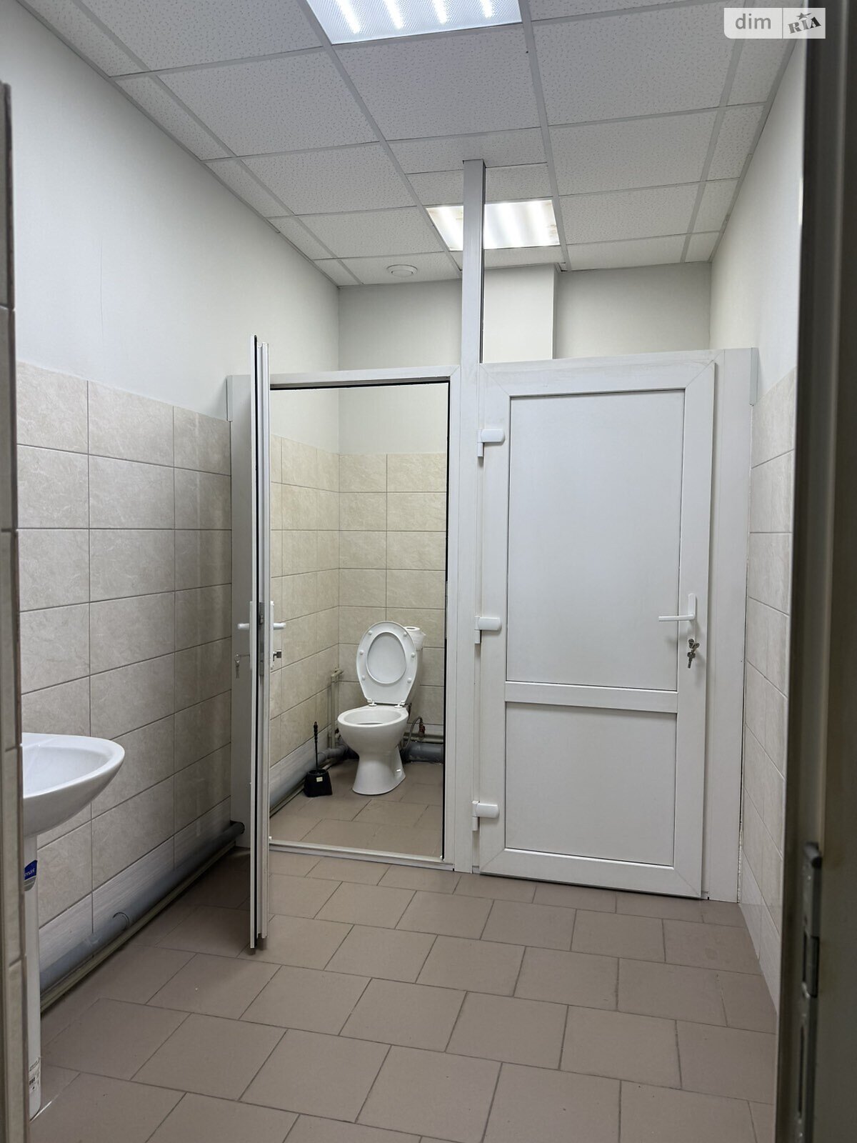 Оренда офісного приміщення в Вінниці, Політехнічна (Воїнів-Інтернаціоналістів) вулиця, приміщень - 1, поверх - 3 фото 1 Оренда офісного приміщення в Вінниці, Політехнічна (Воїнів-Інтернаціоналістів) вулиця, приміщень - 1, поверх - 3 фото 1