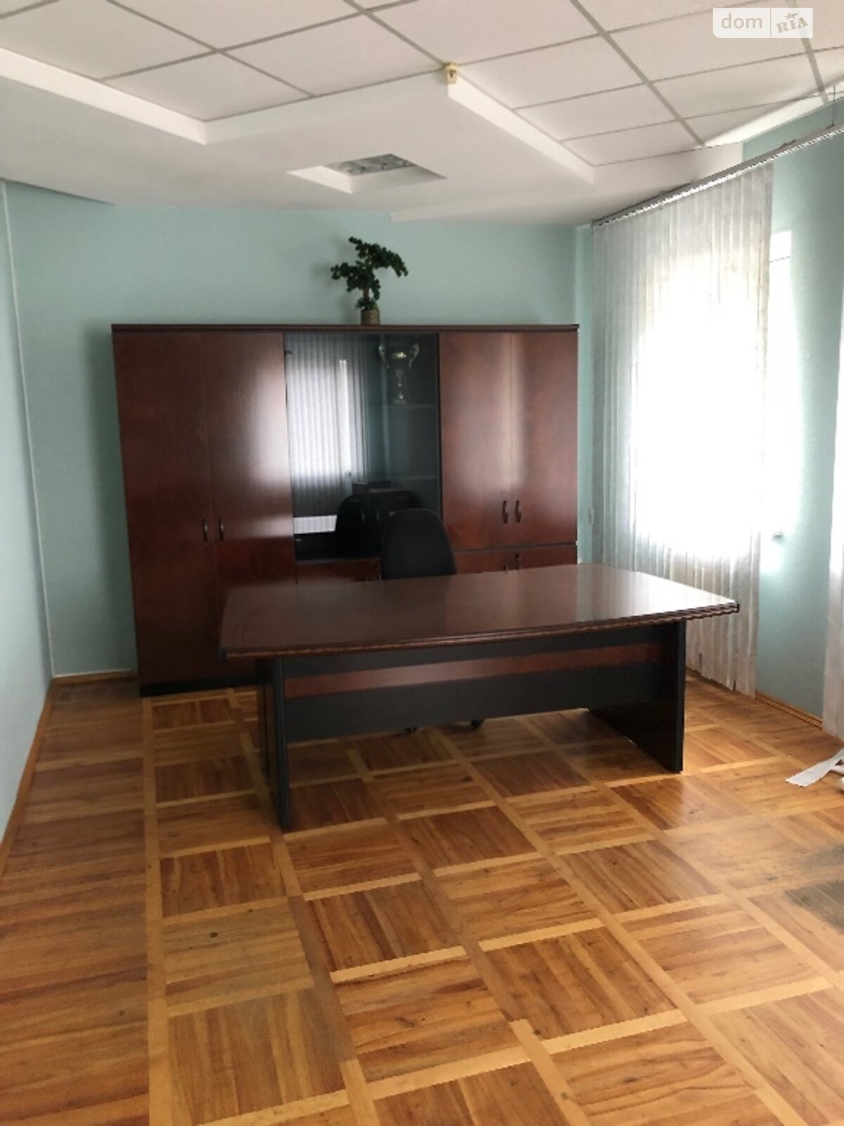 Аренда офисного помещения в Виннице, ул. Брацлавская 39, помещений - 3, этаж - 1 фото 1