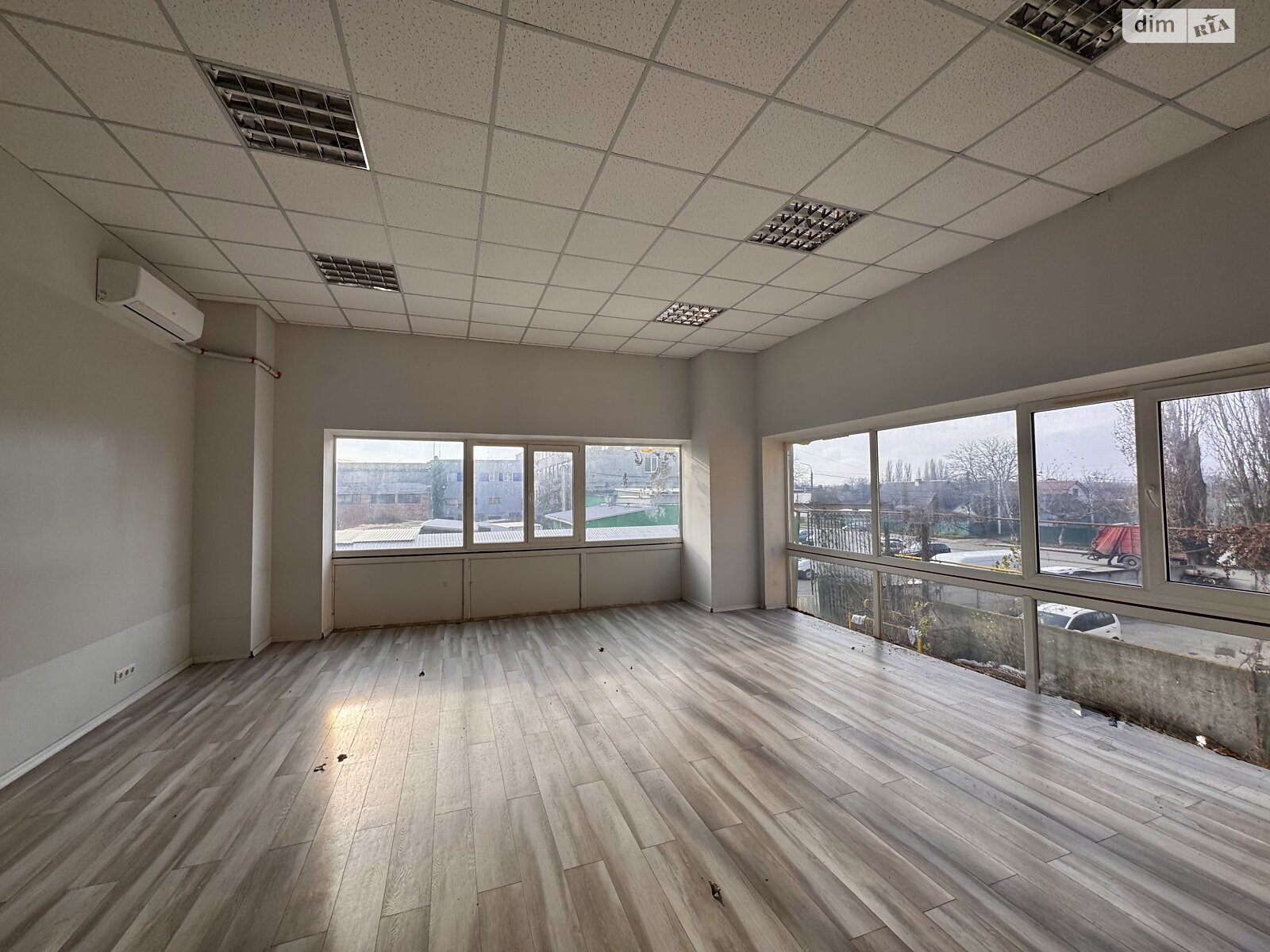 Оренда офісного приміщення в Вінниці, Гетьмана Мазепи (Чехова) вулиця 29, приміщень - 1, поверх - 2 фото 1