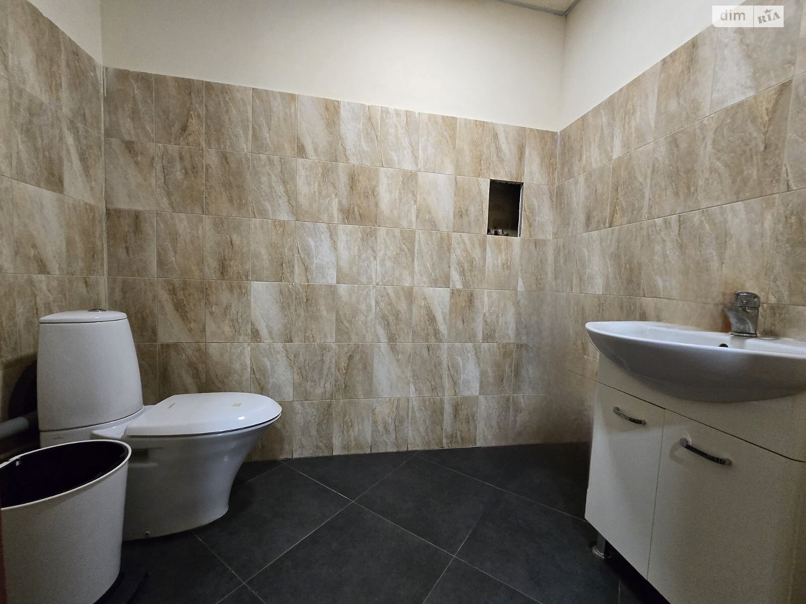 Аренда офисного помещения в Виннице, Гетмана Мазепы (Чехова) улица 29, помещений - 1, этаж - 2 фото 1 Аренда офисного помещения в Виннице, Гетмана Мазепы (Чехова) улица 29, помещений - 1, этаж - 2 фото 1