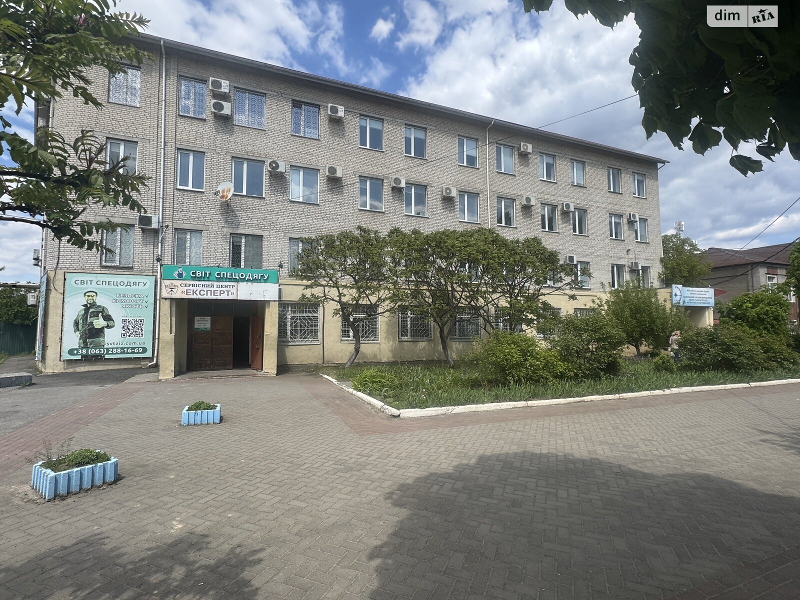 Аренда офисного помещения в Виннице, Левка Лукьяненко (Ватутина) улица 23/2, помещений - 5, этаж - 1 фото 1 Аренда офисного помещения в Виннице, Левка Лукьяненко (Ватутина) улица 23/2, помещений - 5, этаж - 1 фото 1