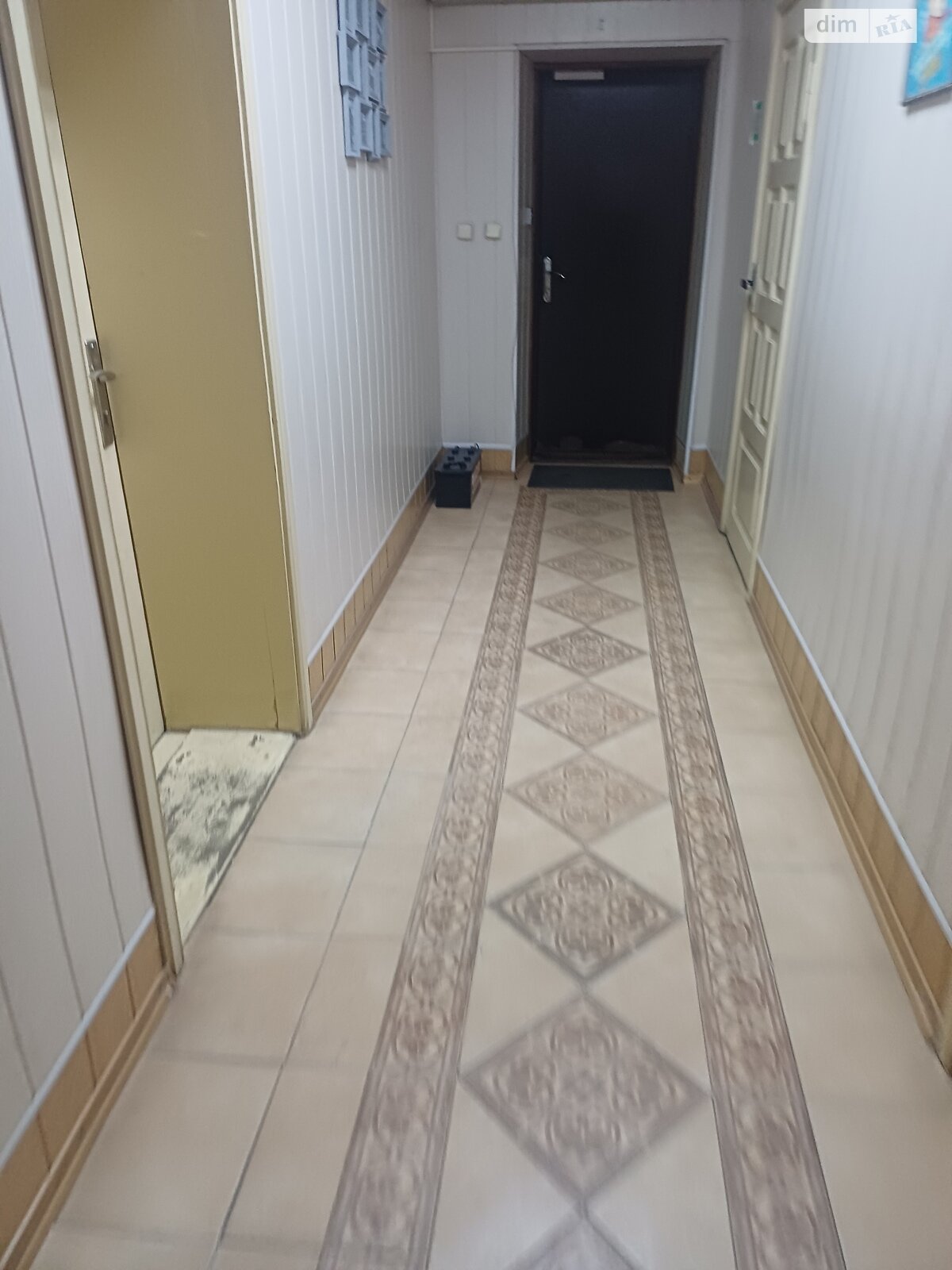 Аренда офисного помещения в Виннице, Сергея Зулинского улица 21, помещений - 4, этаж - 1 фото 1 Аренда офисного помещения в Виннице, Сергея Зулинского улица 21, помещений - 4, этаж - 1 фото 1