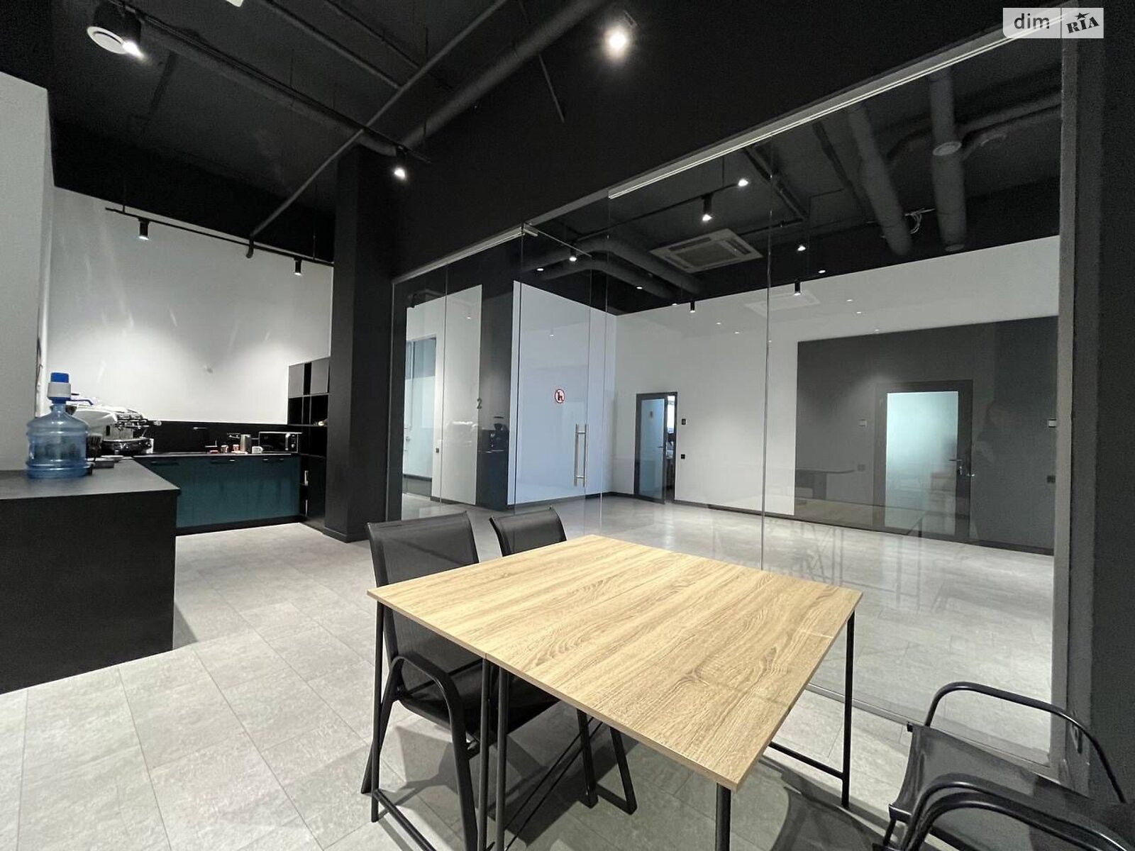 Аренда офисного помещения в Виннице, 600-летия улица 1, помещений - 1, этаж - 4 фото 1 Аренда офисного помещения в Виннице, 600-летия улица 1, помещений - 1, этаж - 4 фото 1