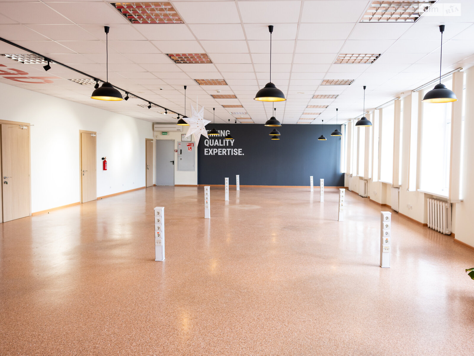 Оренда офісного приміщення в Вінниці, Хмельницьке шосе 25А, приміщень - 5, поверх - 3 фото 1 Оренда офісного приміщення в Вінниці, Хмельницьке шосе 25А, приміщень - 5, поверх - 3 фото 1