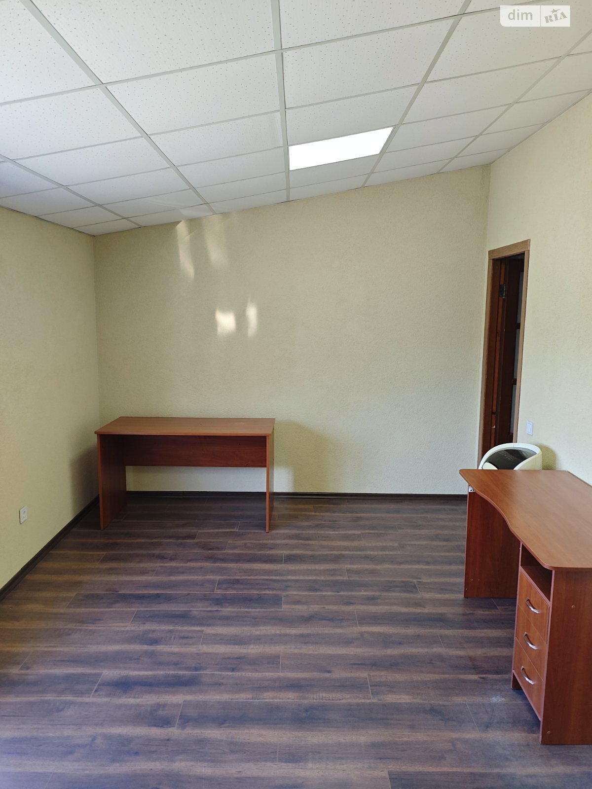 Оренда офісного приміщення в Зарванцях, Одеська вулиця, приміщень - 1, поверх - 1 фото 1 Оренда офісного приміщення в Зарванцях, Одеська вулиця, приміщень - 1, поверх - 1 фото 1