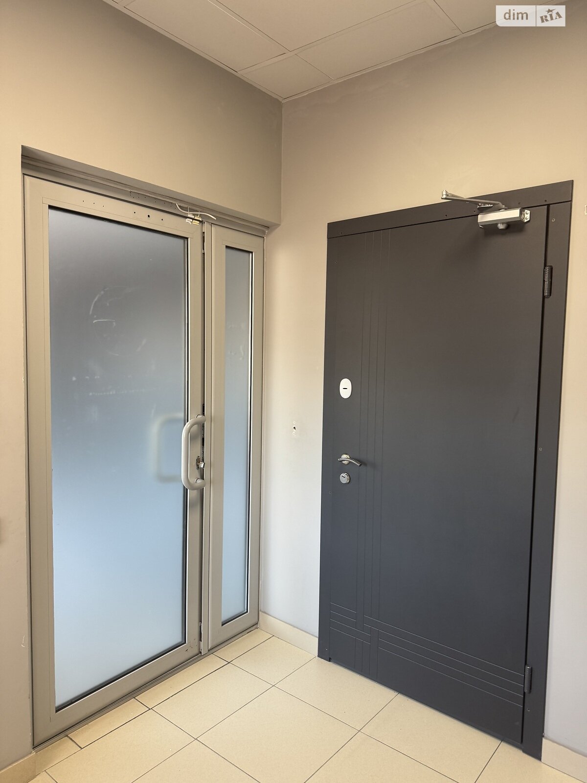 Аренда офисного помещения в Виннице, Соборная улица 24, помещений - 8, этаж - 3 фото 1 Аренда офисного помещения в Виннице, Соборная улица 24, помещений - 8, этаж - 3 фото 1