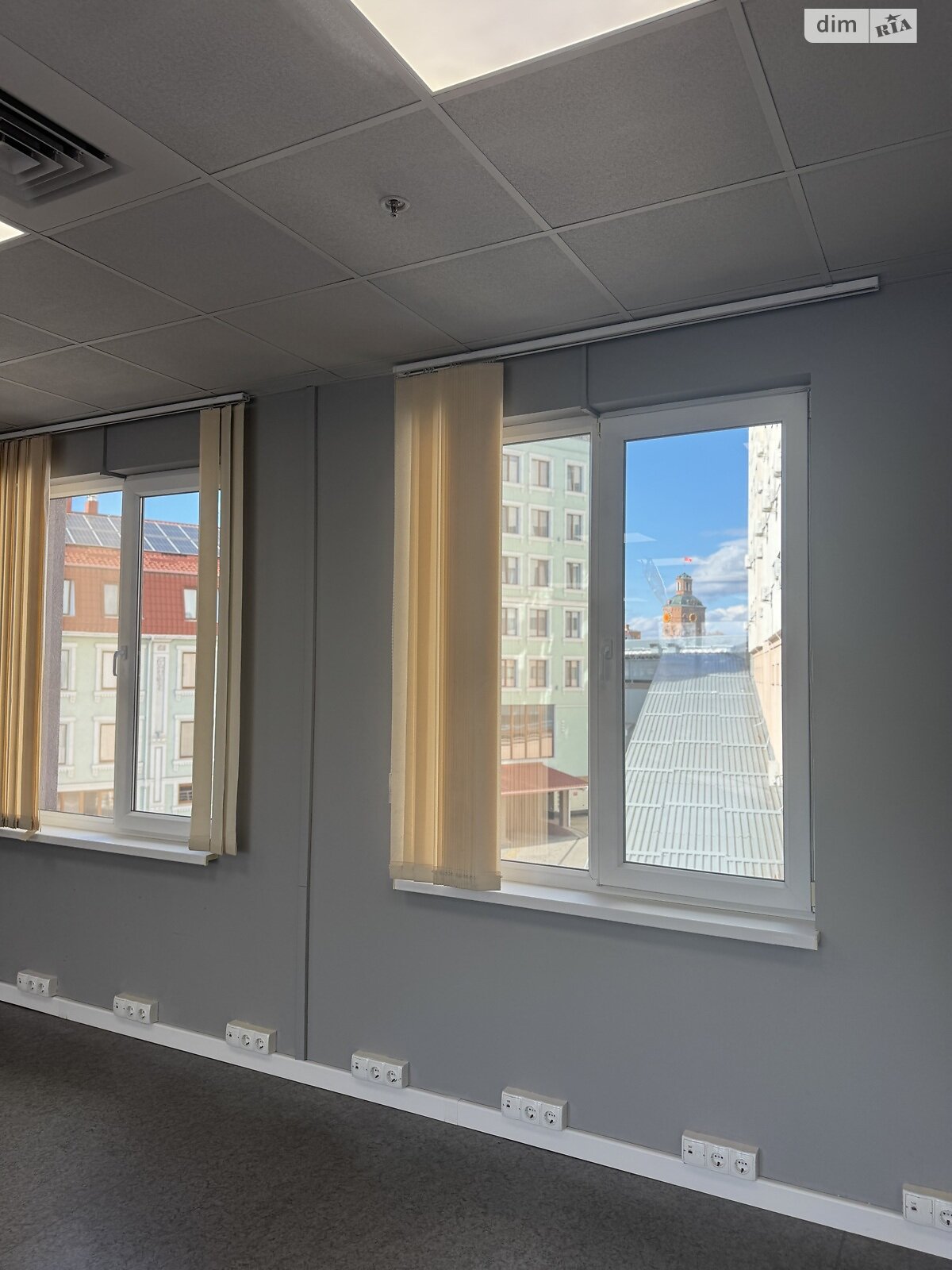 Аренда офисного помещения в Виннице, Соборная улица 24, помещений - 8, этаж - 3 фото 1 Аренда офисного помещения в Виннице, Соборная улица 24, помещений - 8, этаж - 3 фото 1