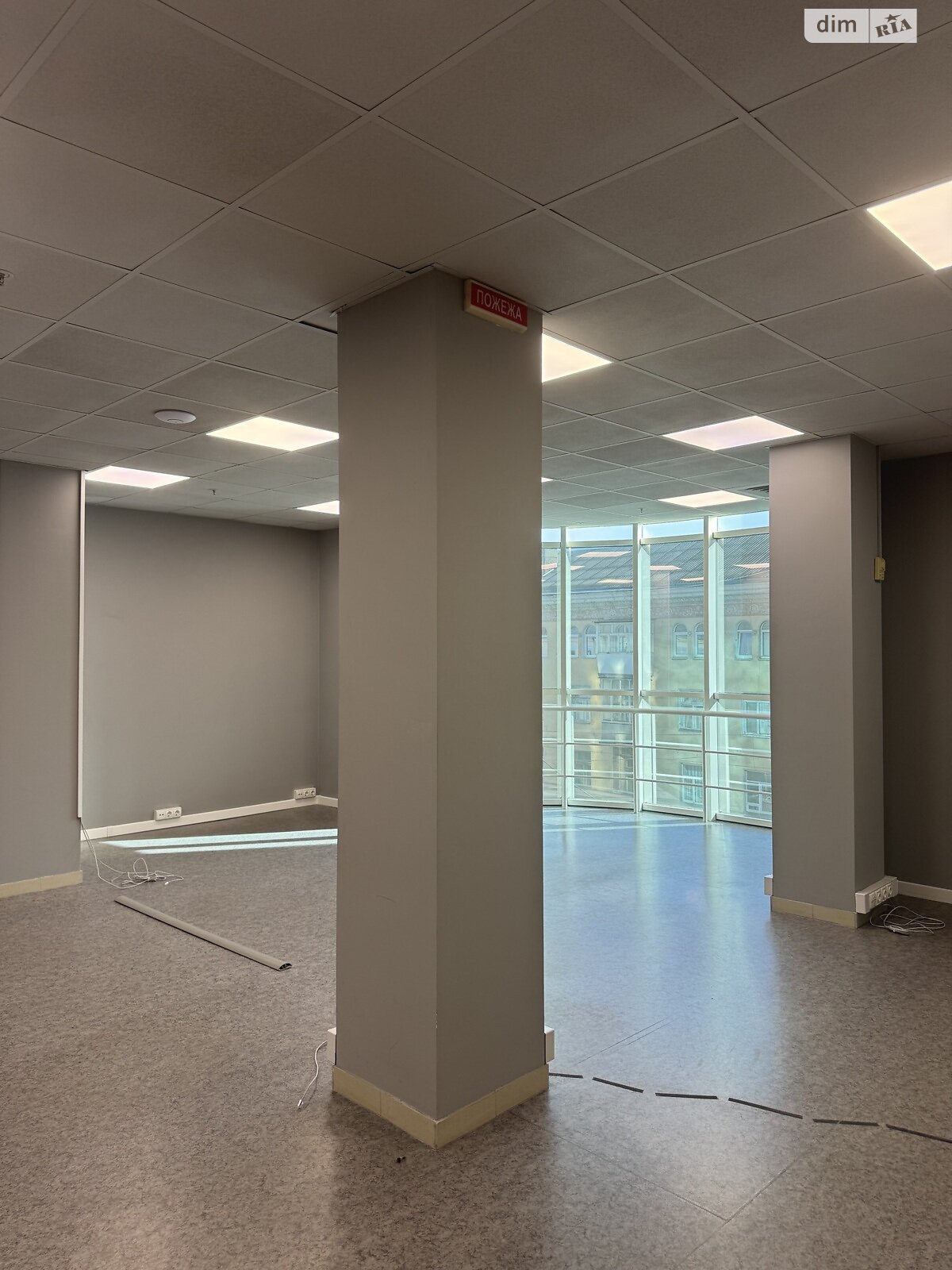 Аренда офисного помещения в Виннице, Соборная улица 24, помещений - 8, этаж - 3 фото 1 Аренда офисного помещения в Виннице, Соборная улица 24, помещений - 8, этаж - 3 фото 1