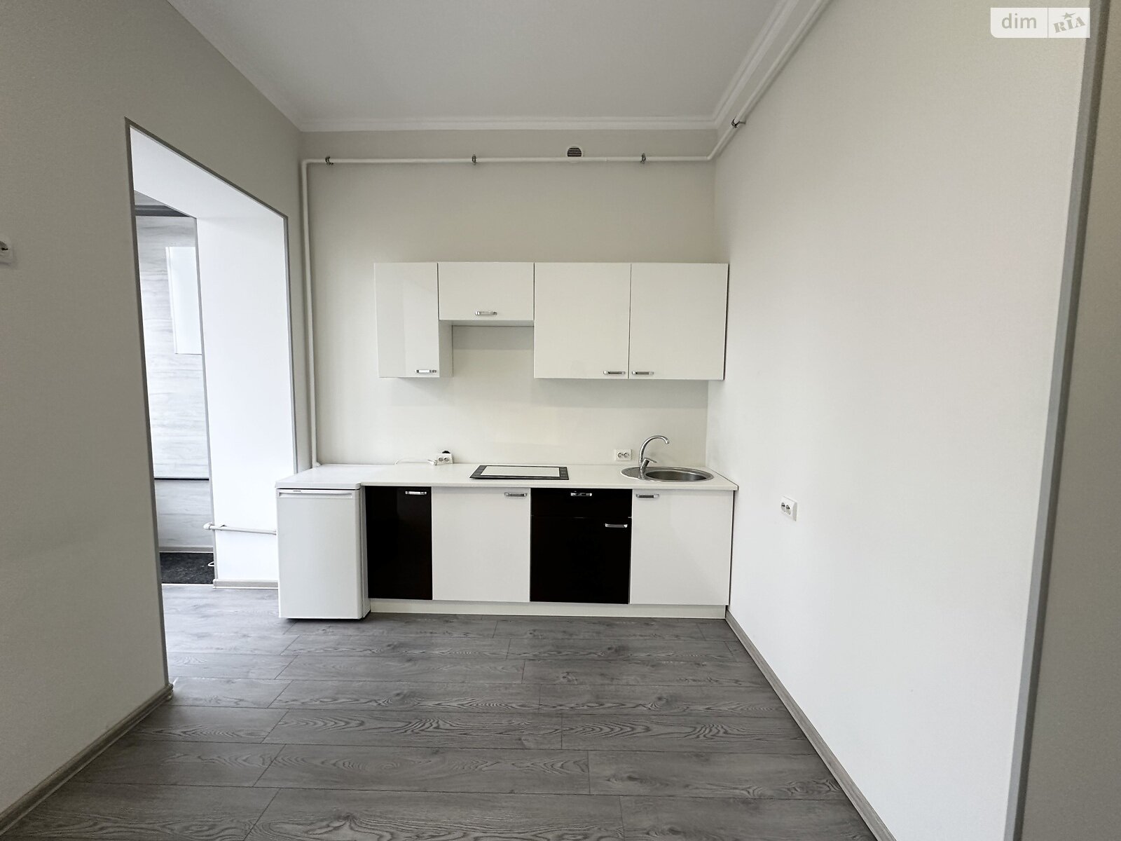 Оренда офісного приміщення в Вінниці, Соборна вулиця, приміщень - 2, поверх - 4 фото 1 Оренда офісного приміщення в Вінниці, Соборна вулиця, приміщень - 2, поверх - 4 фото 1