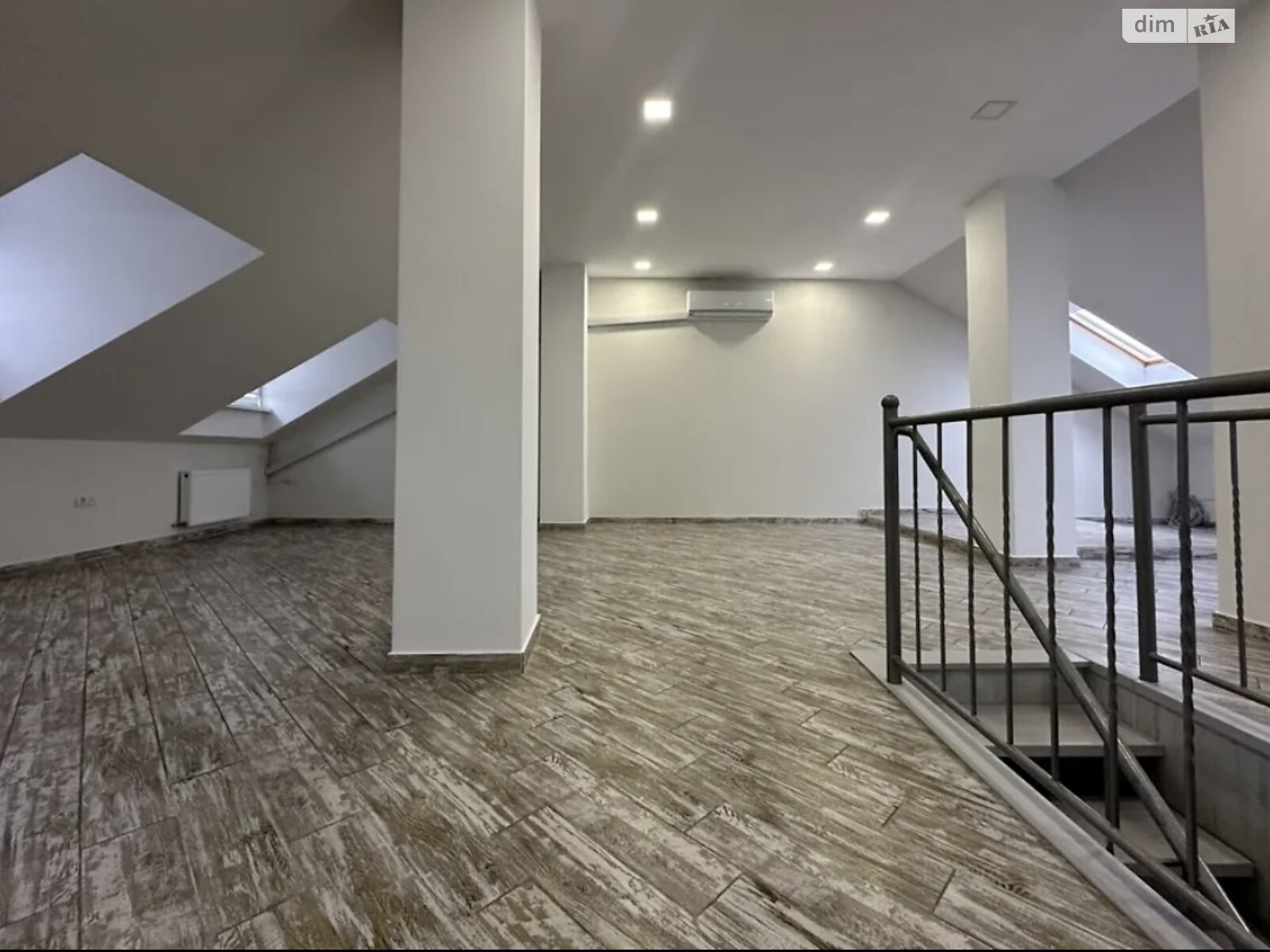 Оренда офісного приміщення в Вінниці, Соборна вулиця 81, приміщень - 1, поверх - 4 фото 1