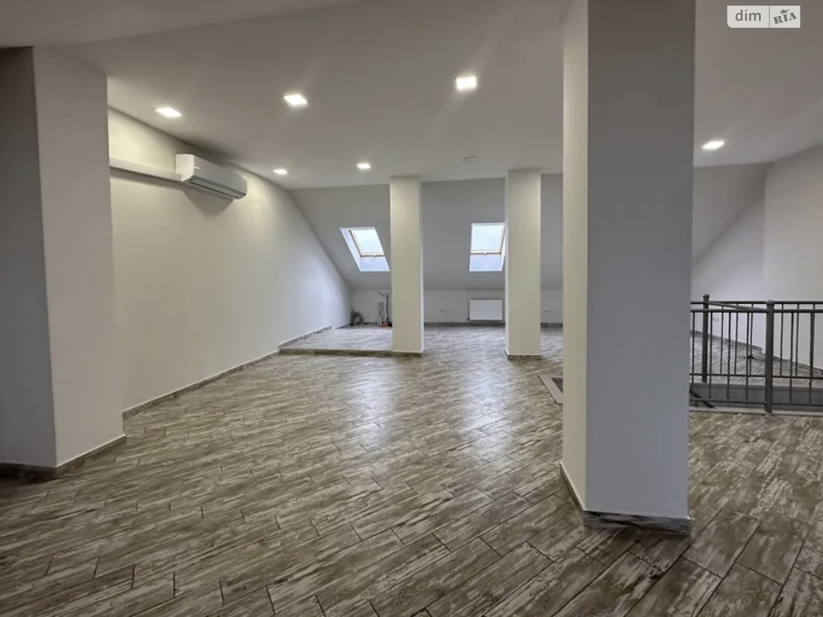 Оренда офісного приміщення в Вінниці, Соборна вулиця 81, приміщень - 1, поверх - 4 фото 1