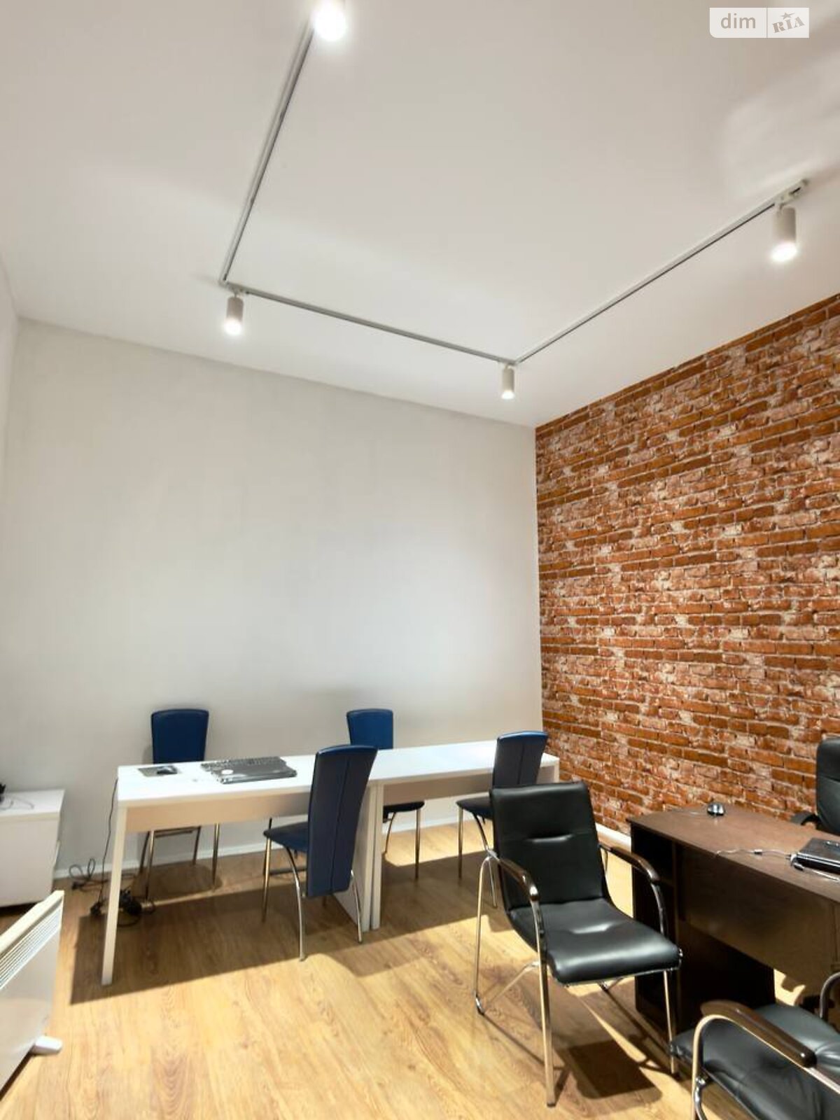 Аренда офисного помещения в Виннице, Соборная улица, помещений - 1, этаж - 2 фото 1 Аренда офисного помещения в Виннице, Соборная улица, помещений - 1, этаж - 2 фото 1