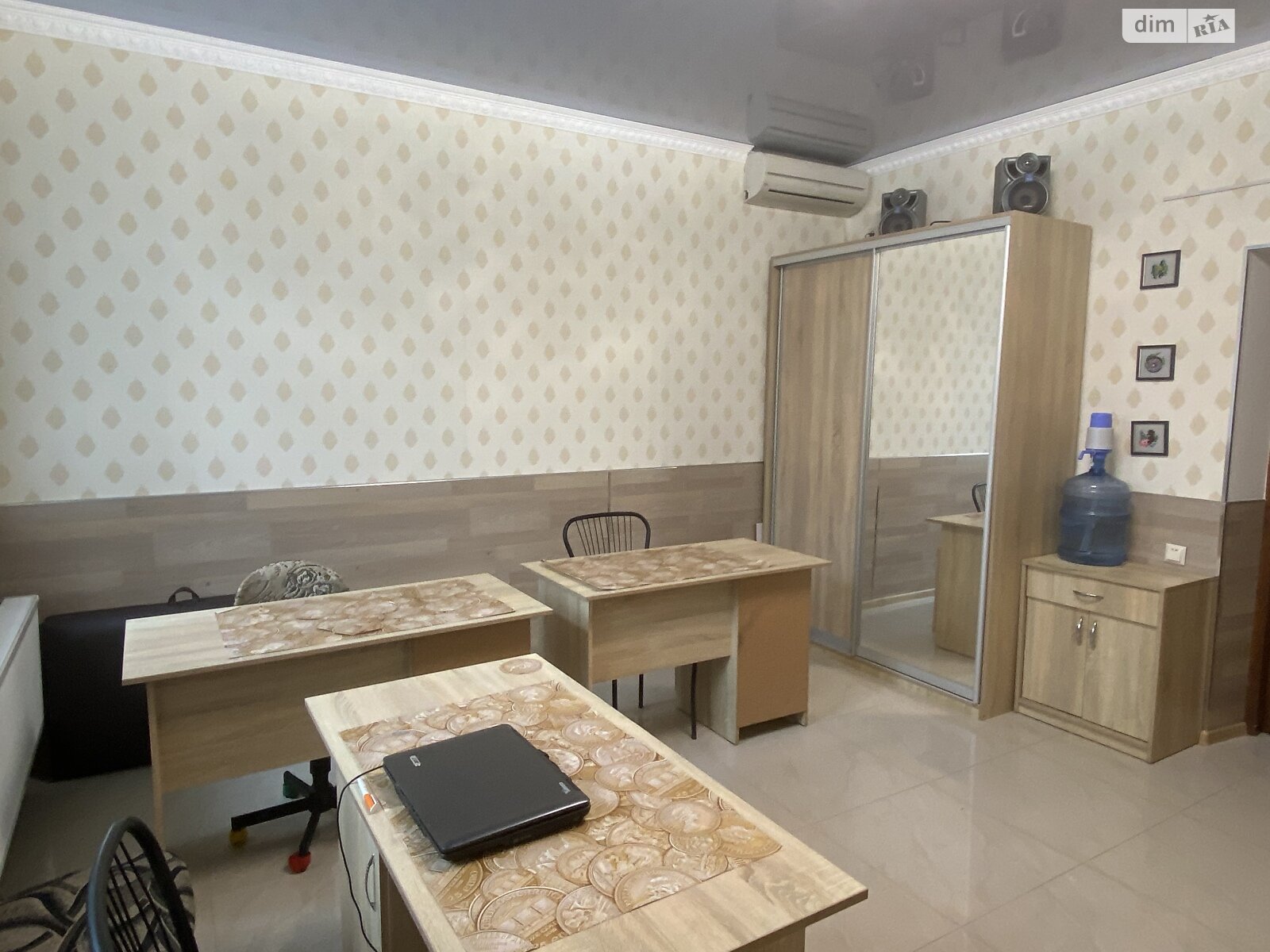 Оренда офісного приміщення в Вінниці, Театральна вулиця 41, приміщень - 1, поверх - 1 фото 1 Оренда офісного приміщення в Вінниці, Театральна вулиця 41, приміщень - 1, поверх - 1 фото 1