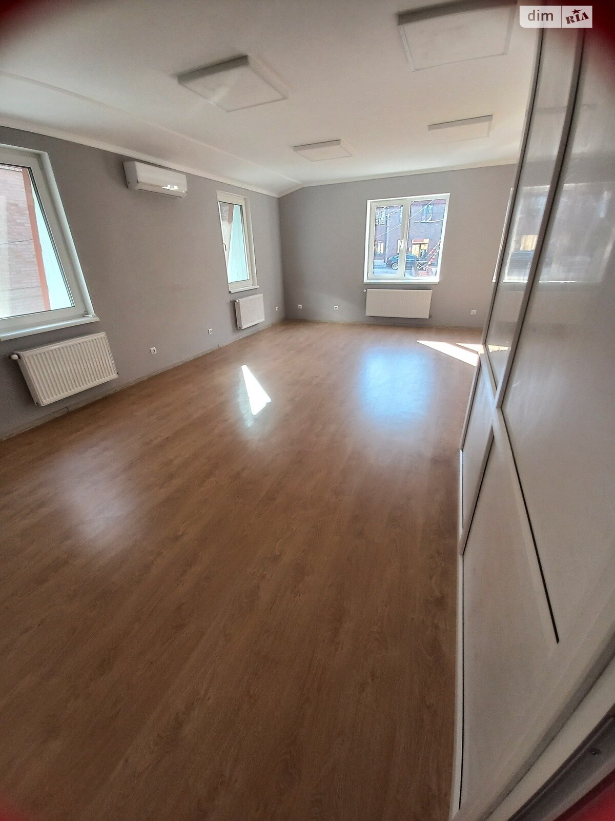 Аренда офисного помещения в Виннице, Театральная улица, помещений - 11, этаж - 1 фото 1