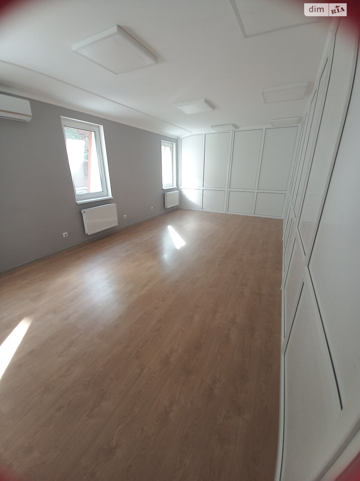 Аренда офисного помещения в Виннице, Театральная улица, помещений - 11, этаж - 1 фото 1