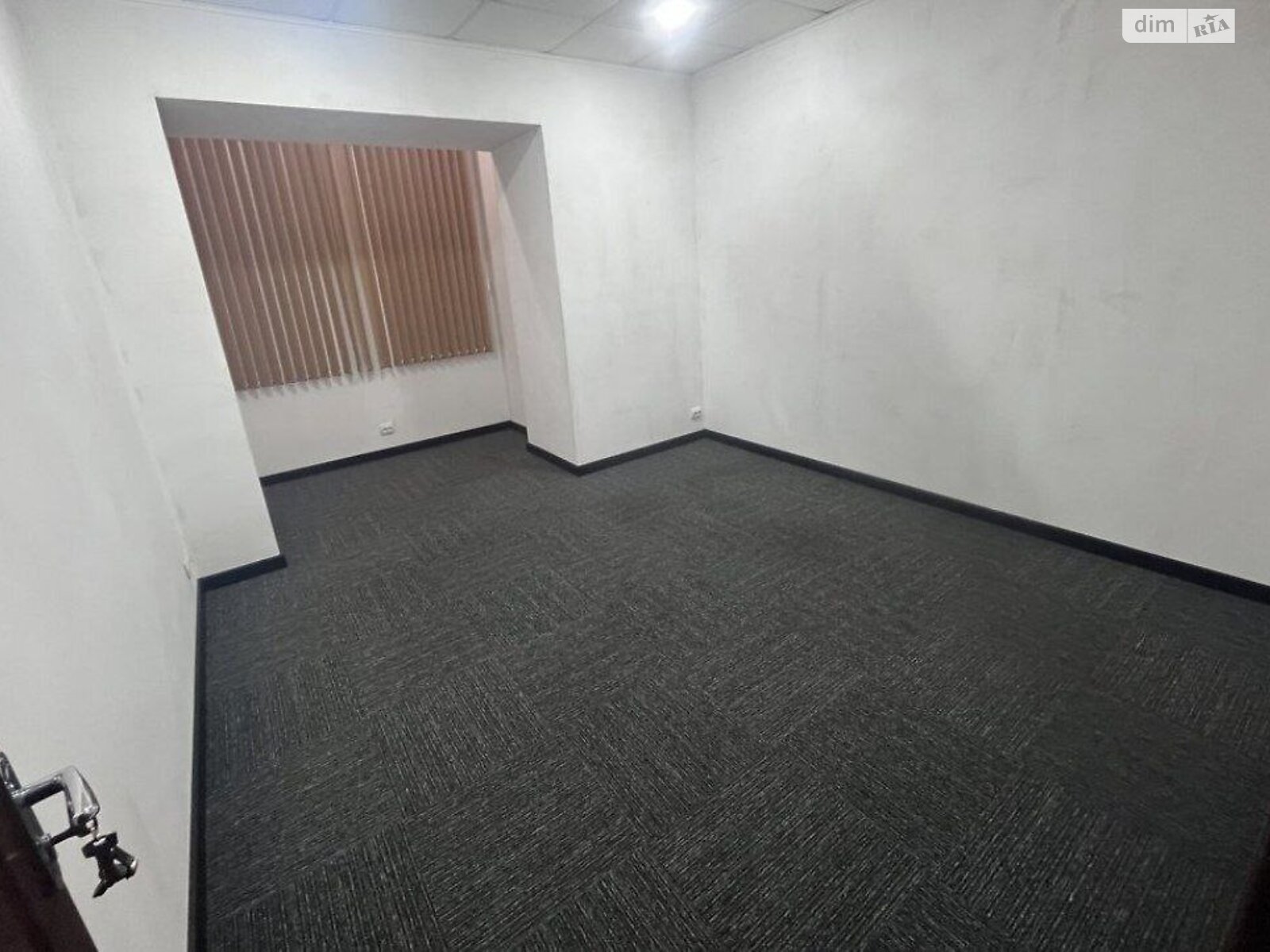 Оренда офісного приміщення в Вінниці, Владислава Городецького (Червоних Партизанів) вулиця, приміщень - 1, поверх - 1 фото 1 Оренда офісного приміщення в Вінниці, Владислава Городецького (Червоних Партизанів) вулиця, приміщень - 1, поверх - 1 фото 1