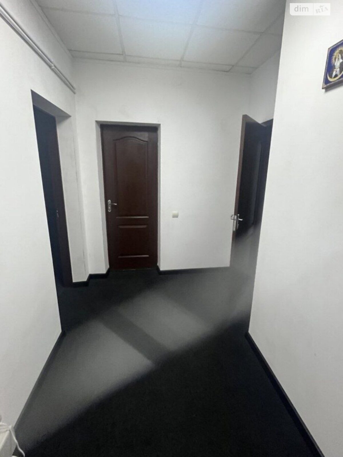 Оренда офісного приміщення в Вінниці, Владислава Городецького (Червоних Партизанів) вулиця, приміщень - 1, поверх - 1 фото 1 Оренда офісного приміщення в Вінниці, Владислава Городецького (Червоних Партизанів) вулиця, приміщень - 1, поверх - 1 фото 1