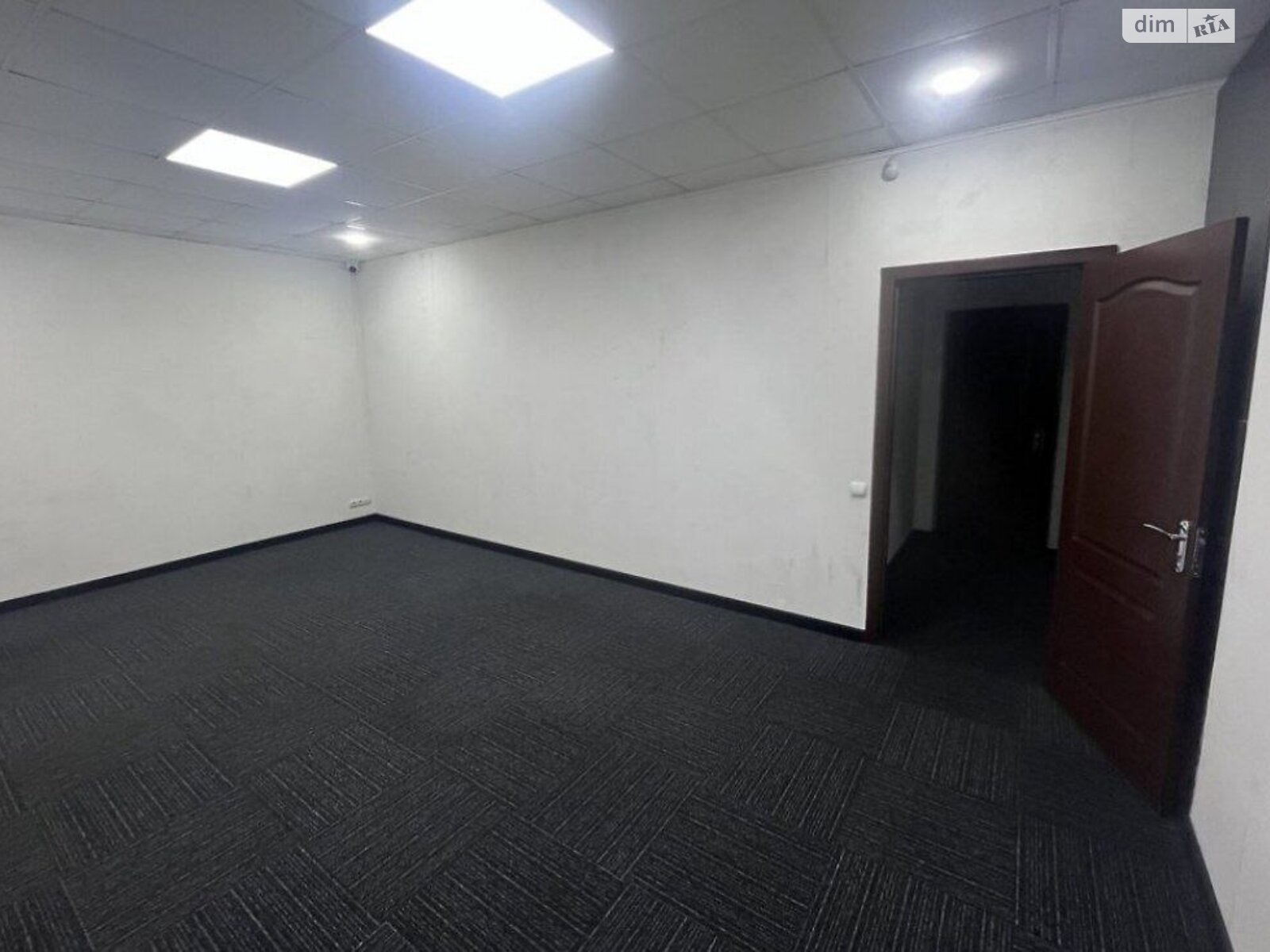 Оренда офісного приміщення в Вінниці, Владислава Городецького (Червоних Партизанів) вулиця, приміщень - 1, поверх - 1 фото 1 Оренда офісного приміщення в Вінниці, Владислава Городецького (Червоних Партизанів) вулиця, приміщень - 1, поверх - 1 фото 1