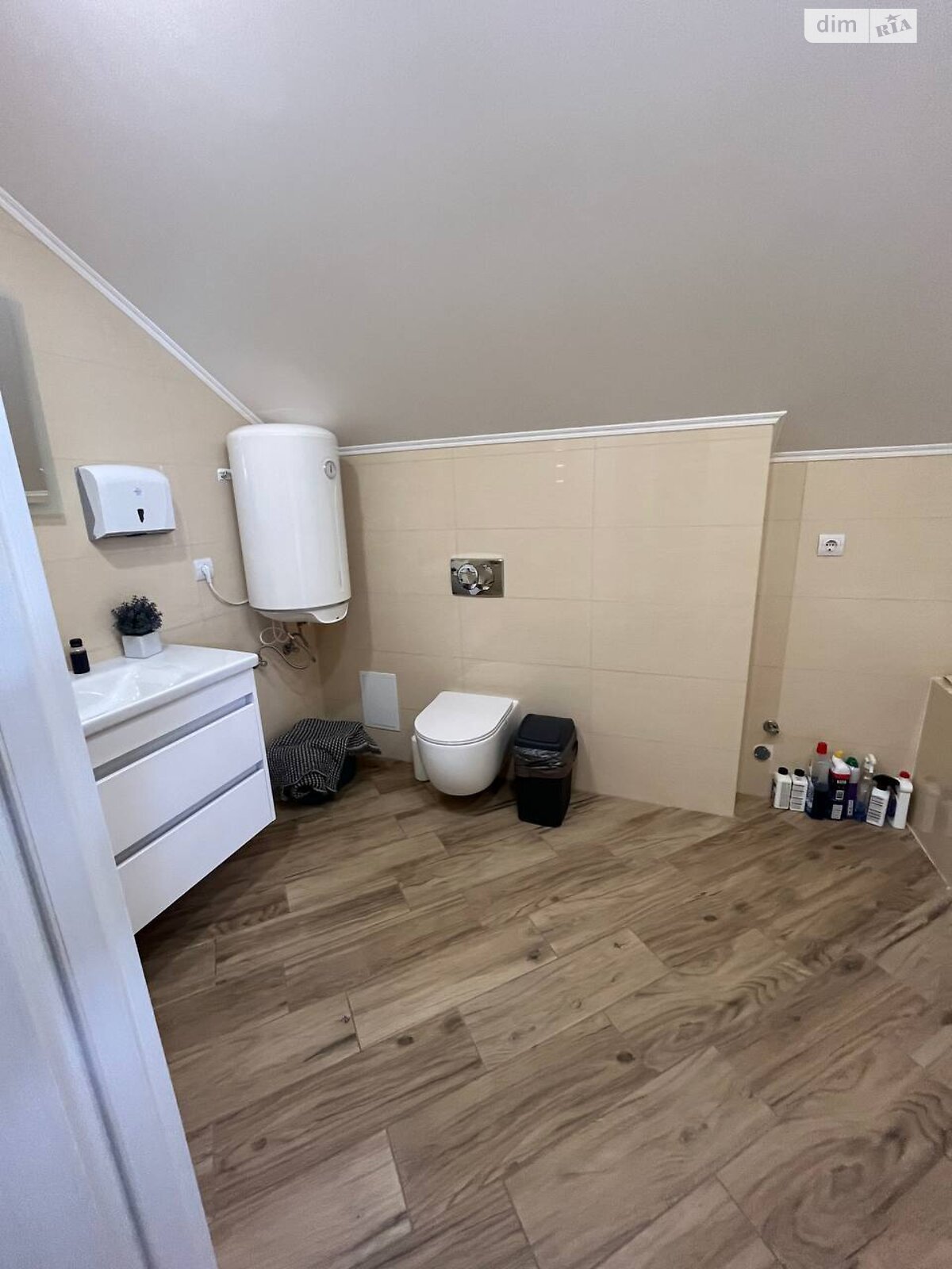 Оренда офісного приміщення в Вінниці, Марії Литвиненко-Вольгемут (Литвиненка) вулиця, приміщень - 6, поверх - 2 фото 1